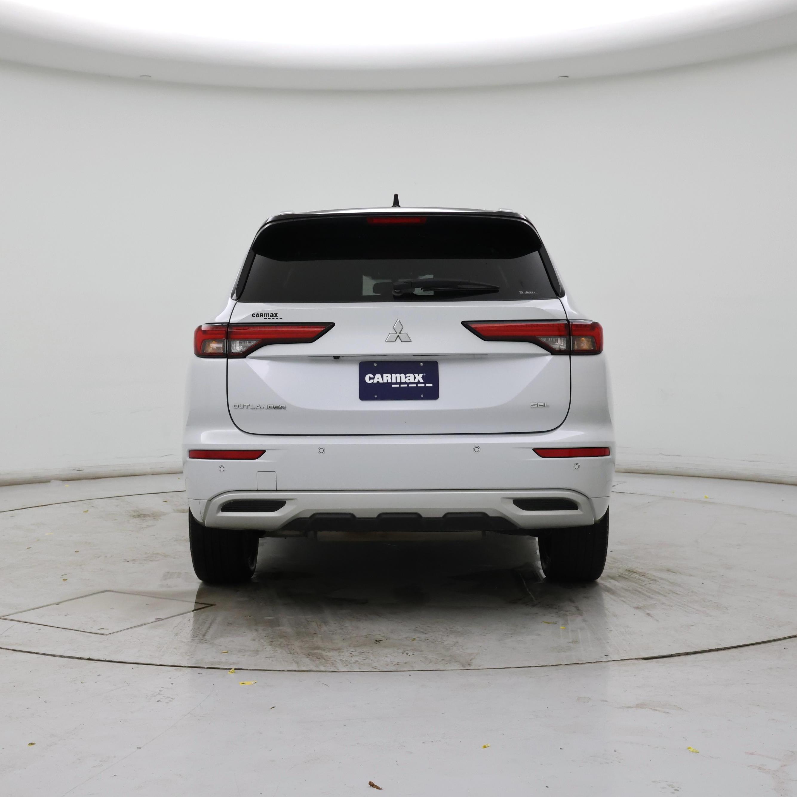 Thumbnail: 2023 Mitsubishi Outlander - 6