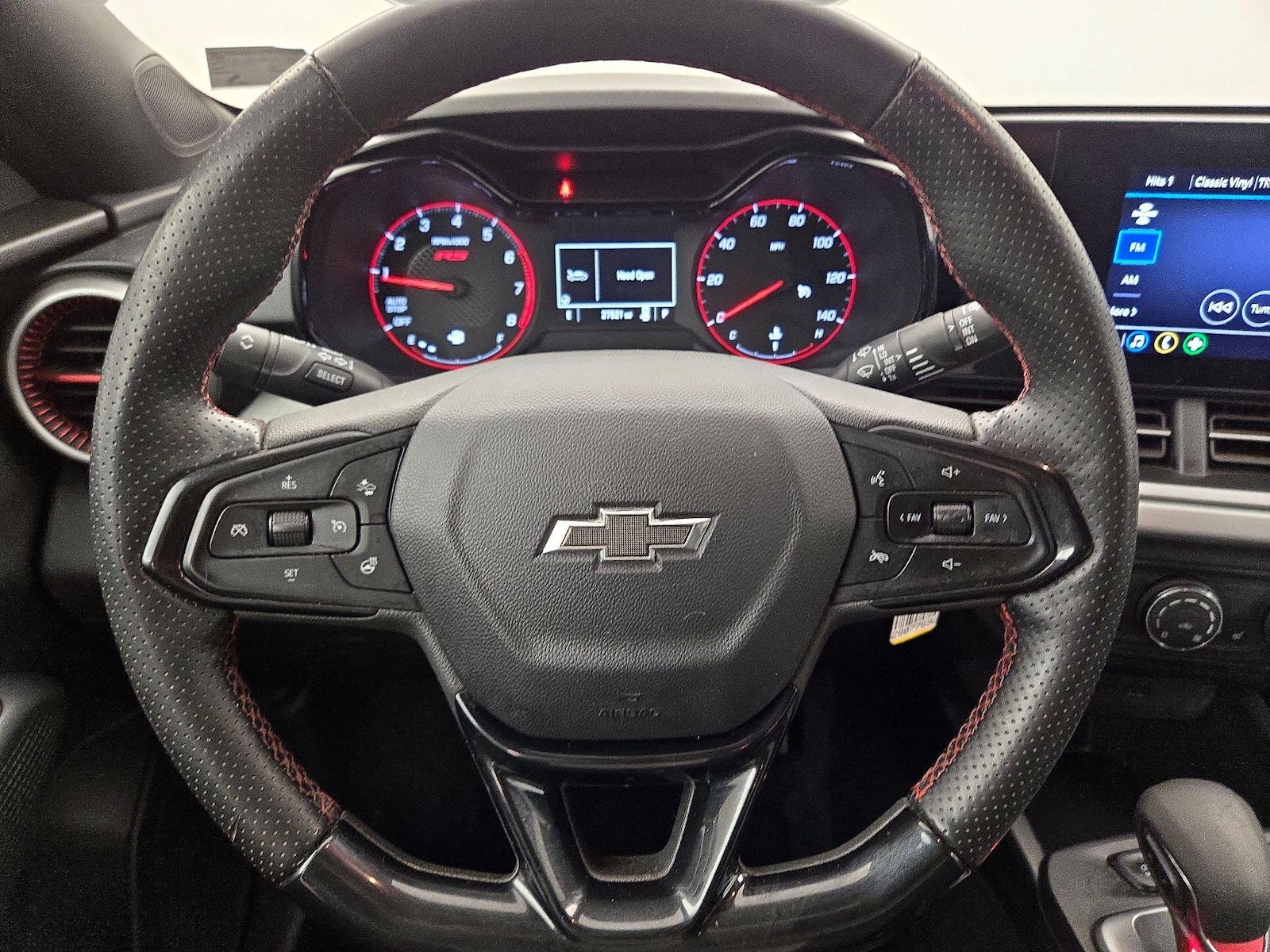 2024 Chevrolet Trax RS - Photo 11