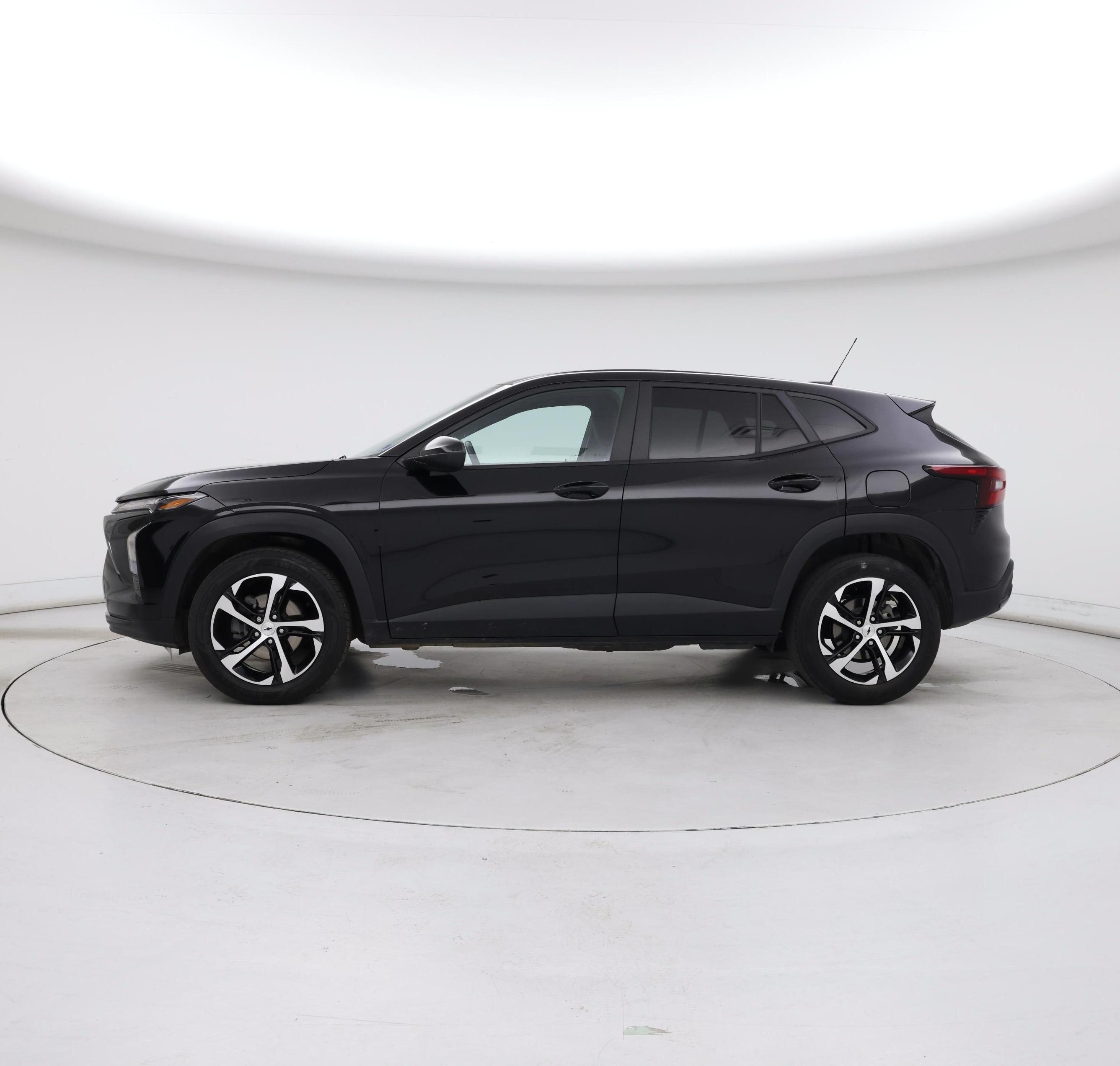 Thumbnail: 2024 Chevrolet Trax - 3