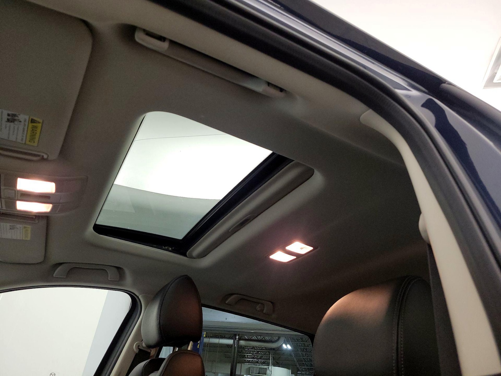 Sunroof(s) & Overhead Airbags
