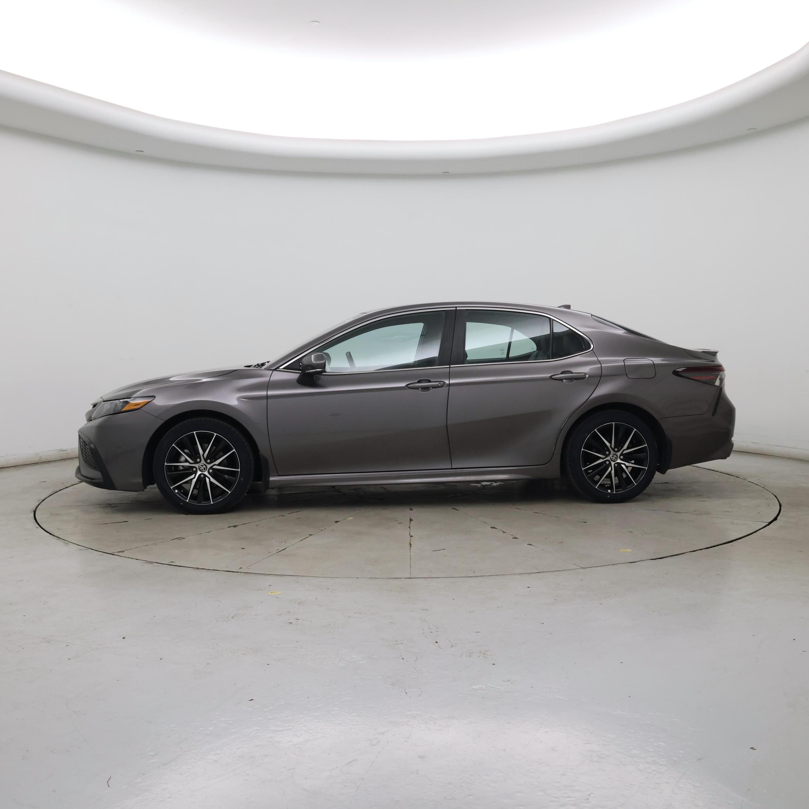 Thumbnail: 2024 Toyota Camry - 3