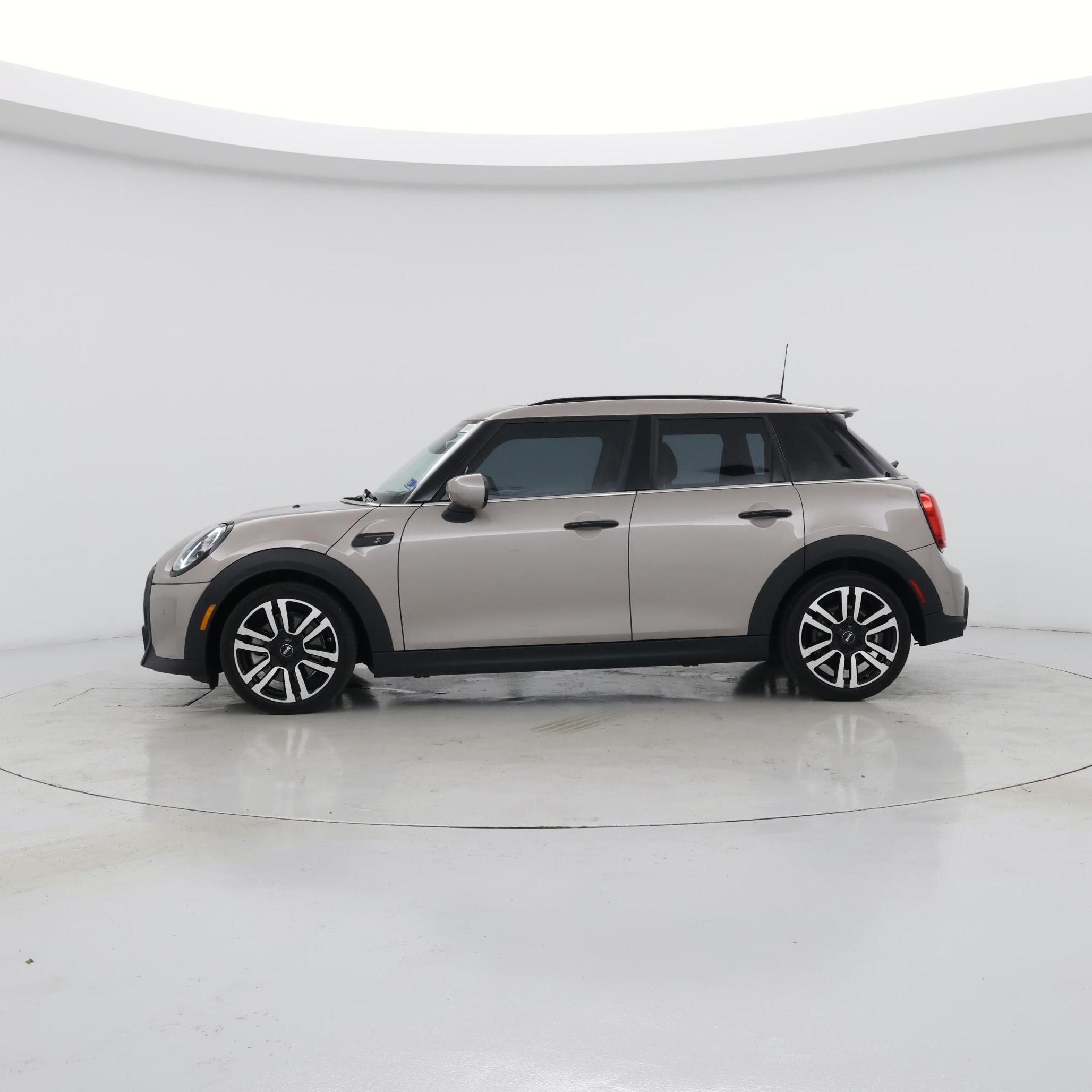 Thumbnail: 2024 MINI Cooper Hardtop - 3