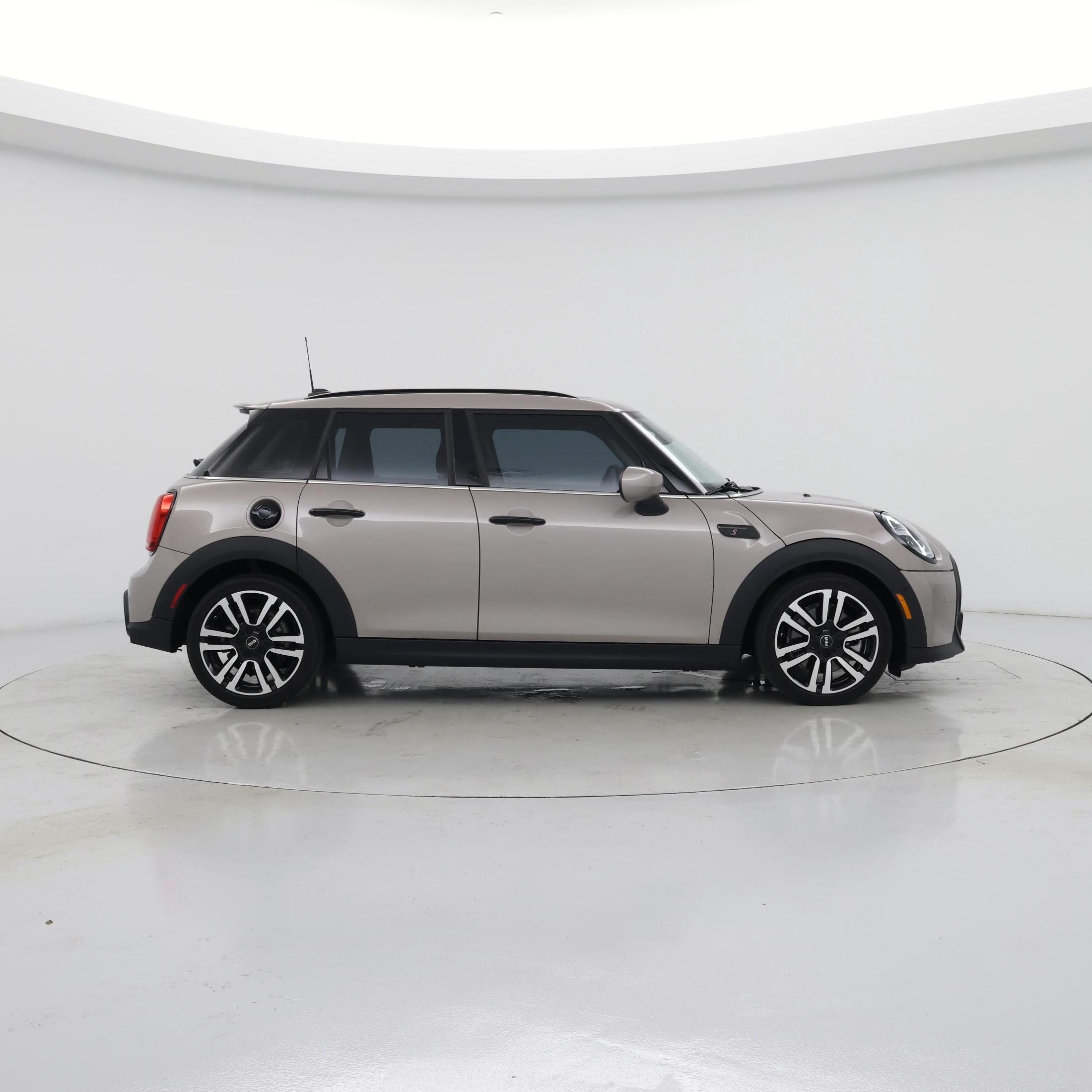 Thumbnail: 2024 MINI Cooper Hardtop - 7