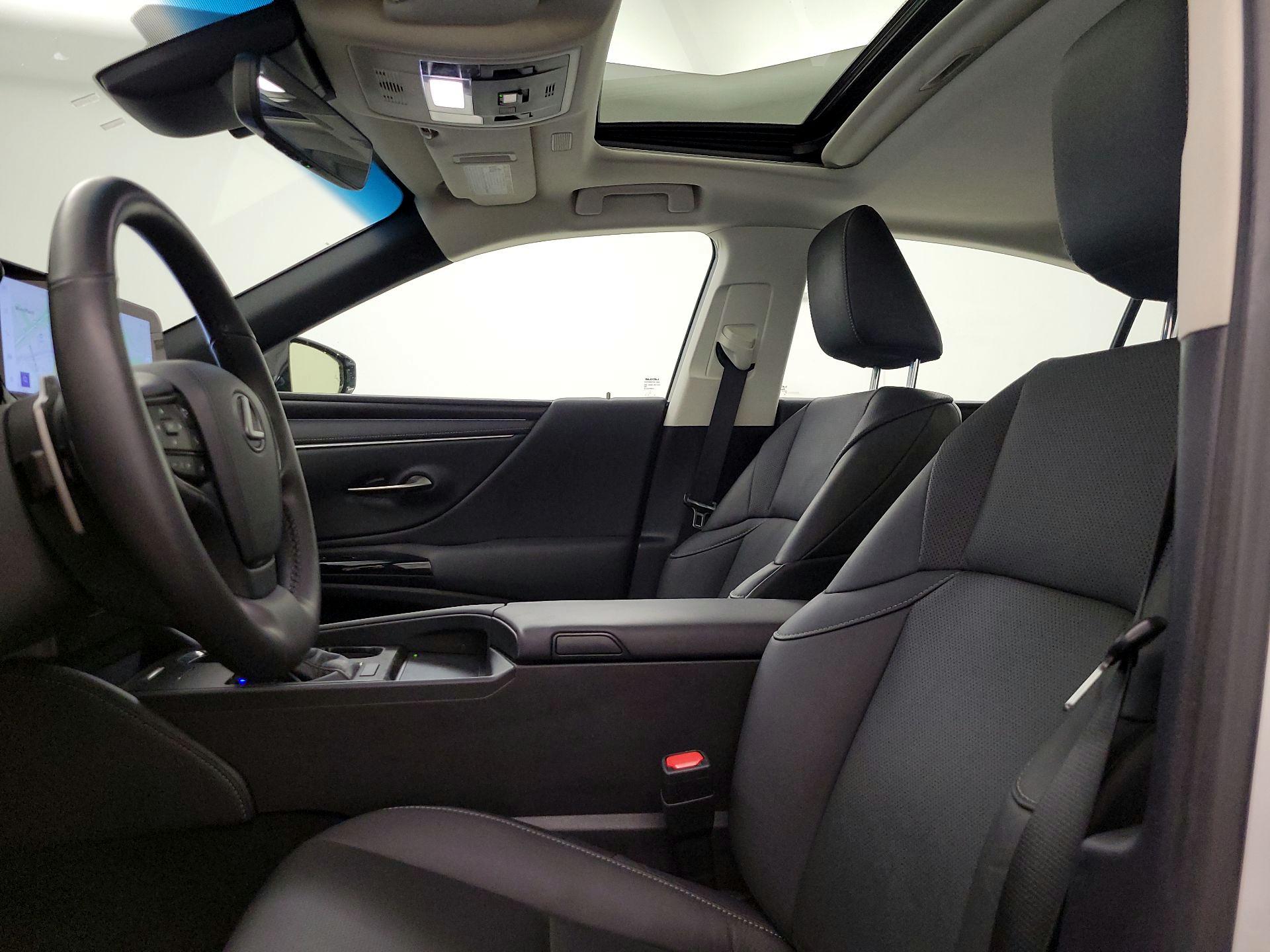 Thumbnail: 2024 Lexus ES - 11