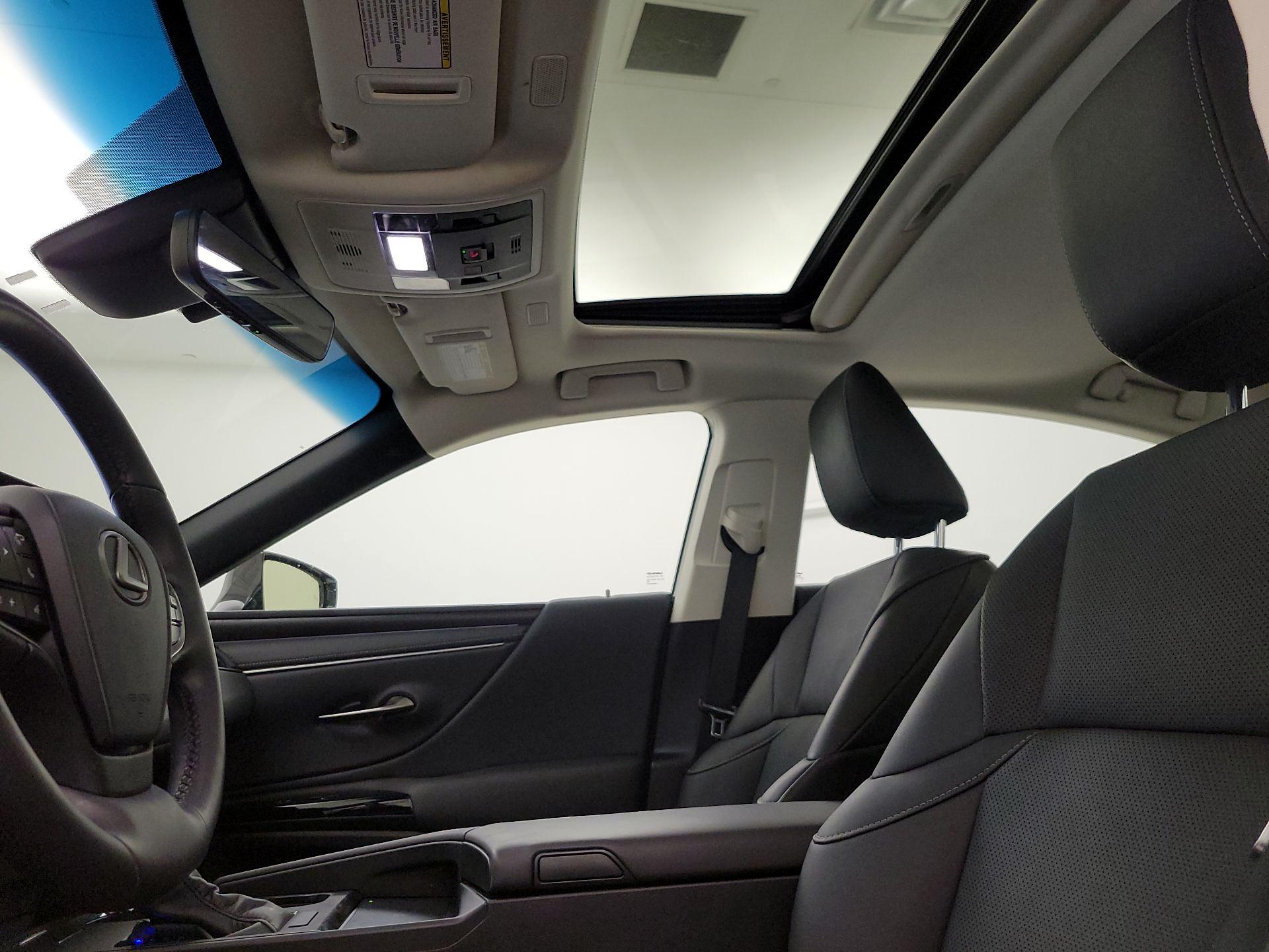 Thumbnail: 2024 Lexus ES - 20
