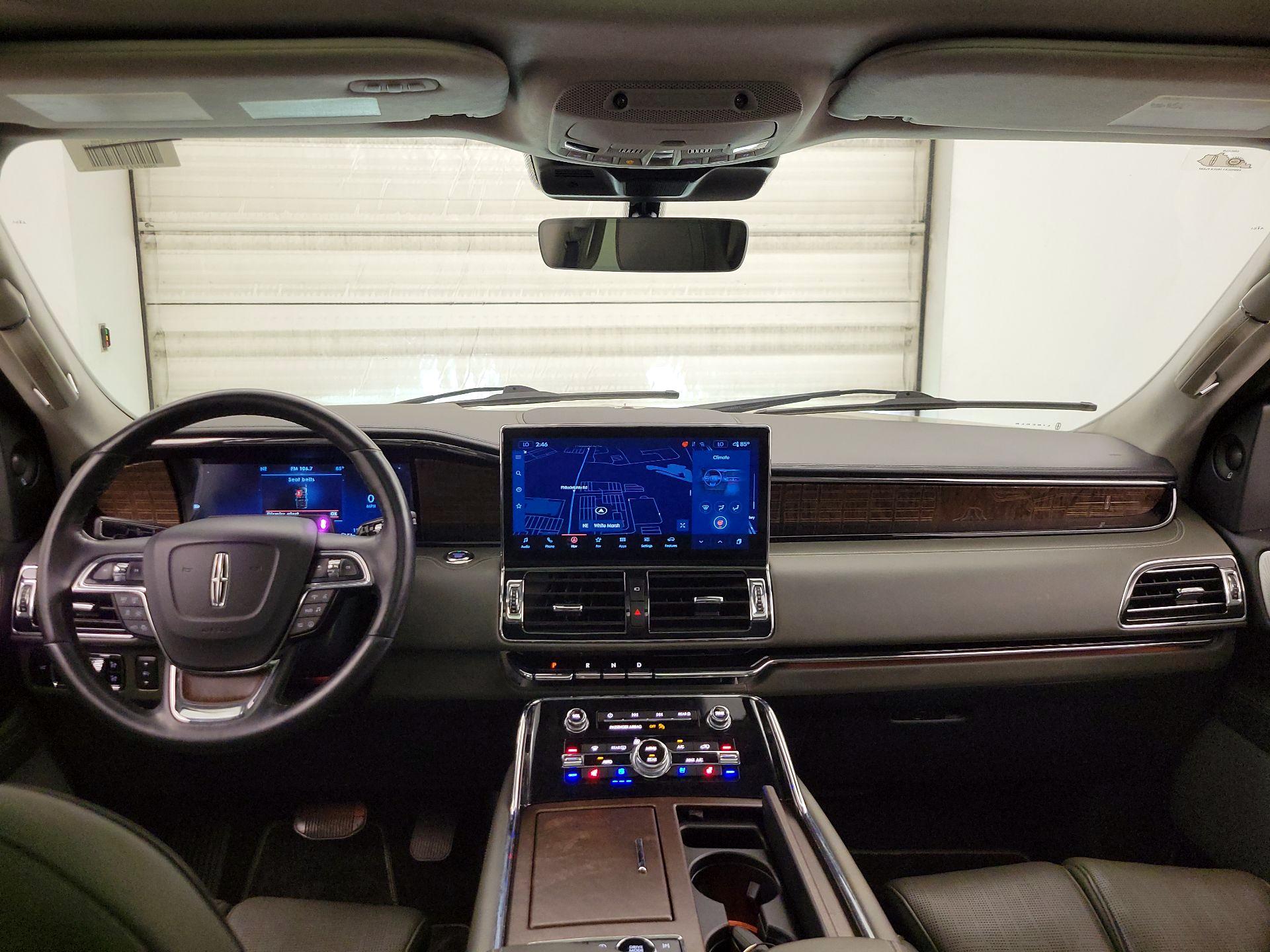 Thumbnail: 2023 Lincoln Navigator - 9