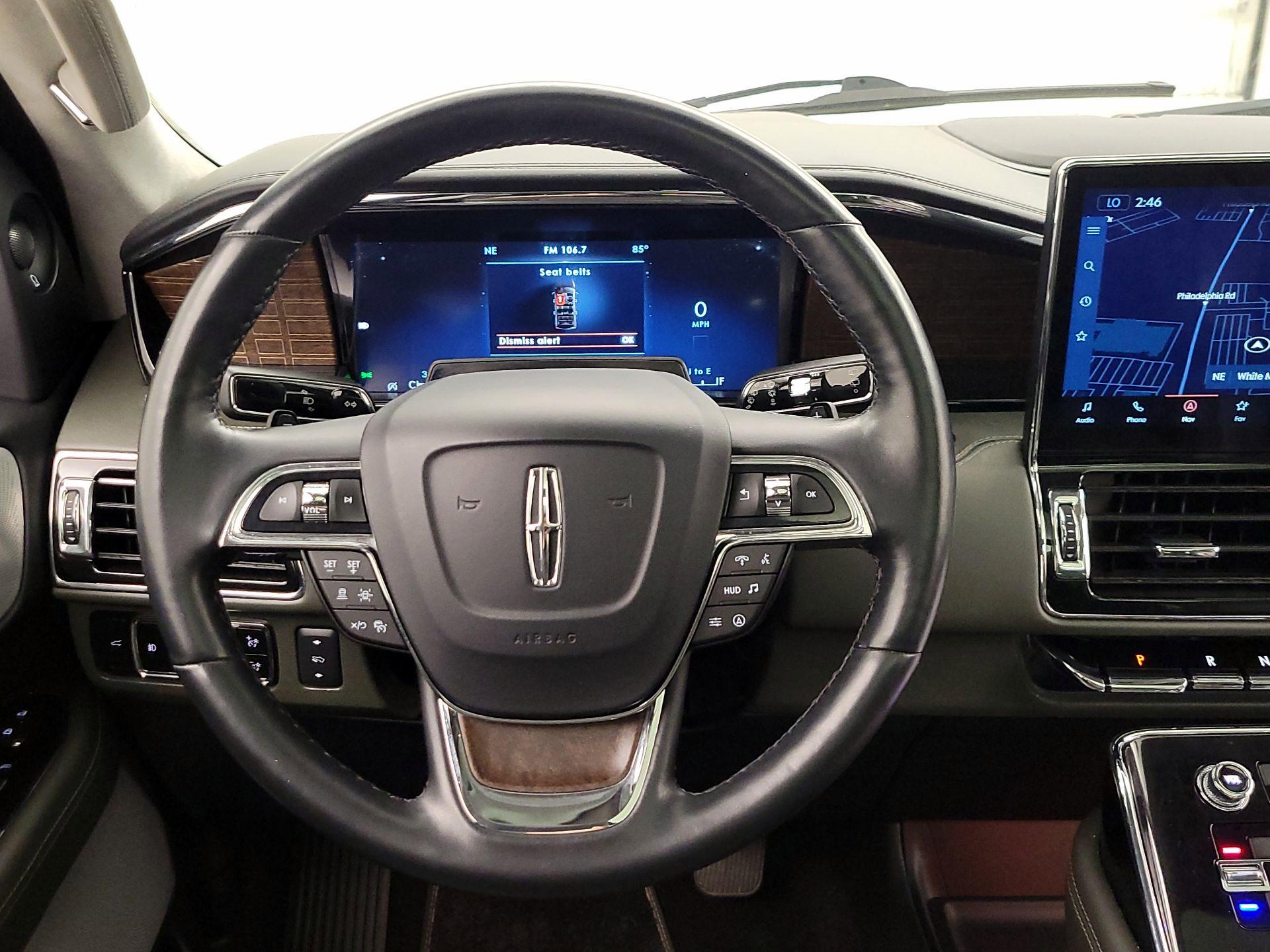 Thumbnail: 2023 Lincoln Navigator - 10