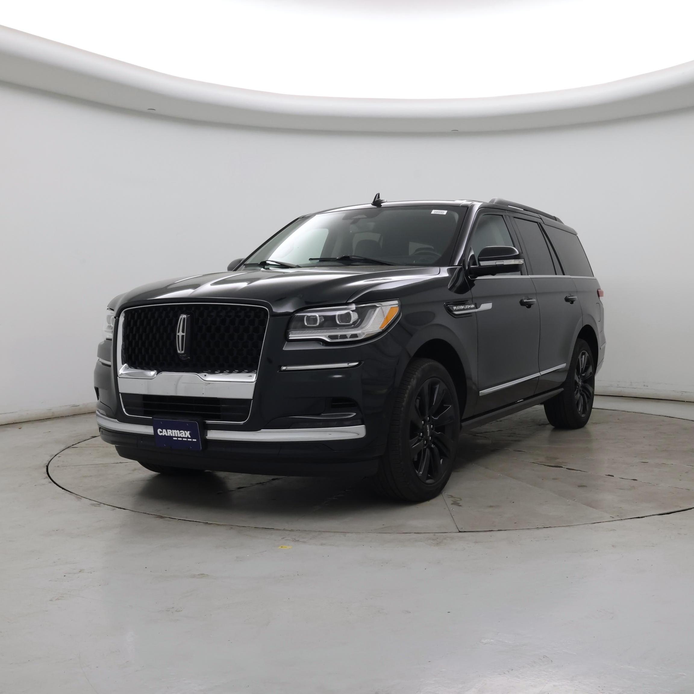 Thumbnail: 2023 Lincoln Navigator - 4