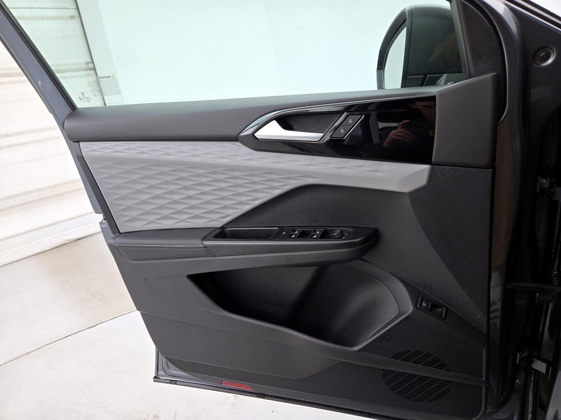 Thumbnail: 2024 Volkswagen Taos - 12