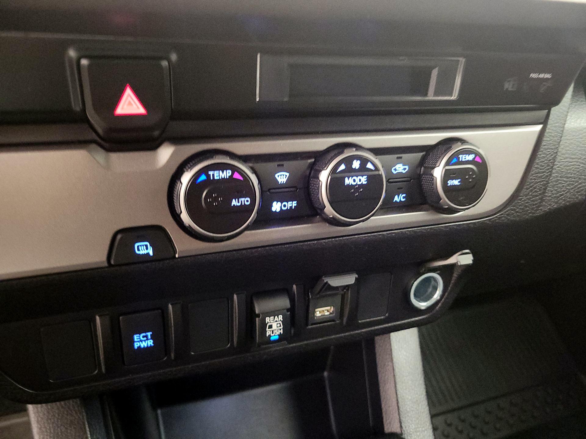 Thumbnail: 2021 Toyota Tacoma - 14