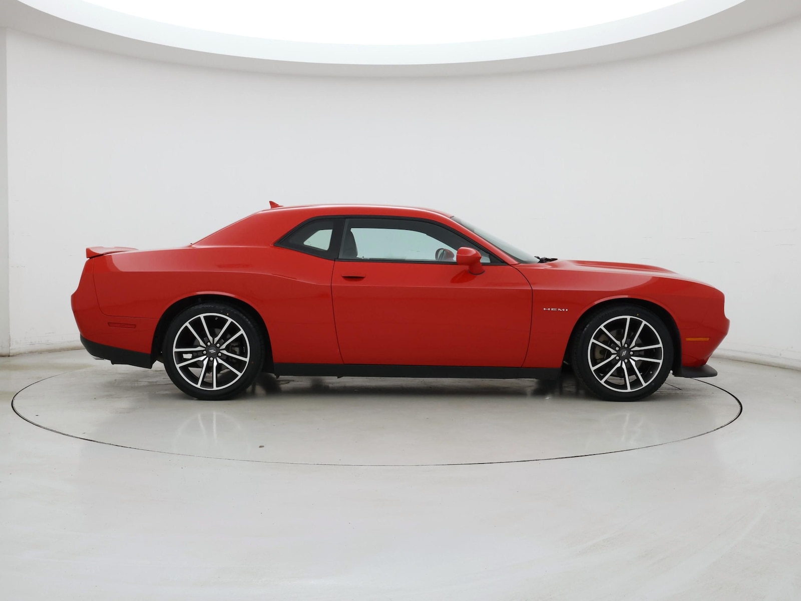 2022 Dodge Challenger R/T - Photo 8