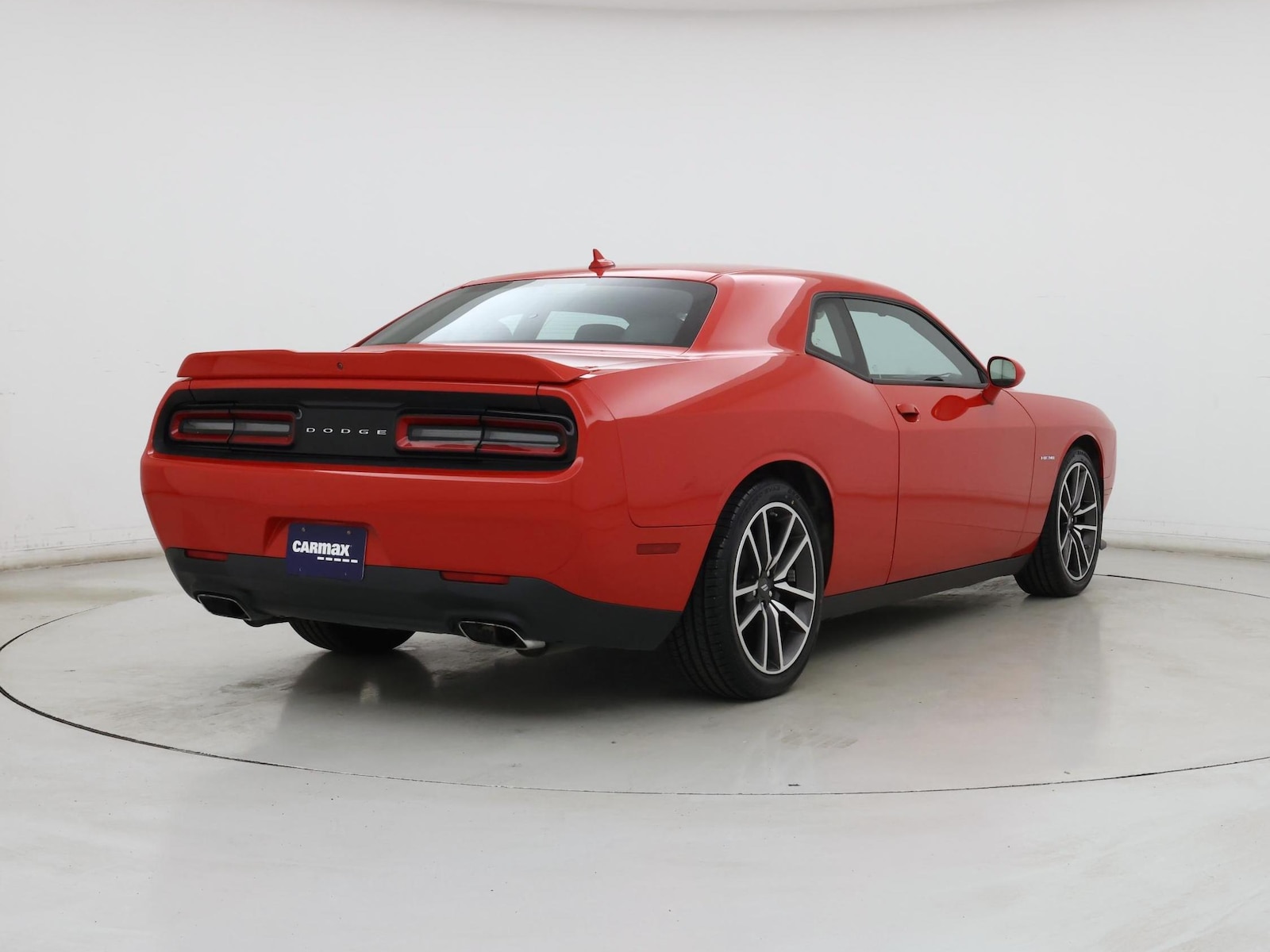 2022 Dodge Challenger R/T - Photo 9