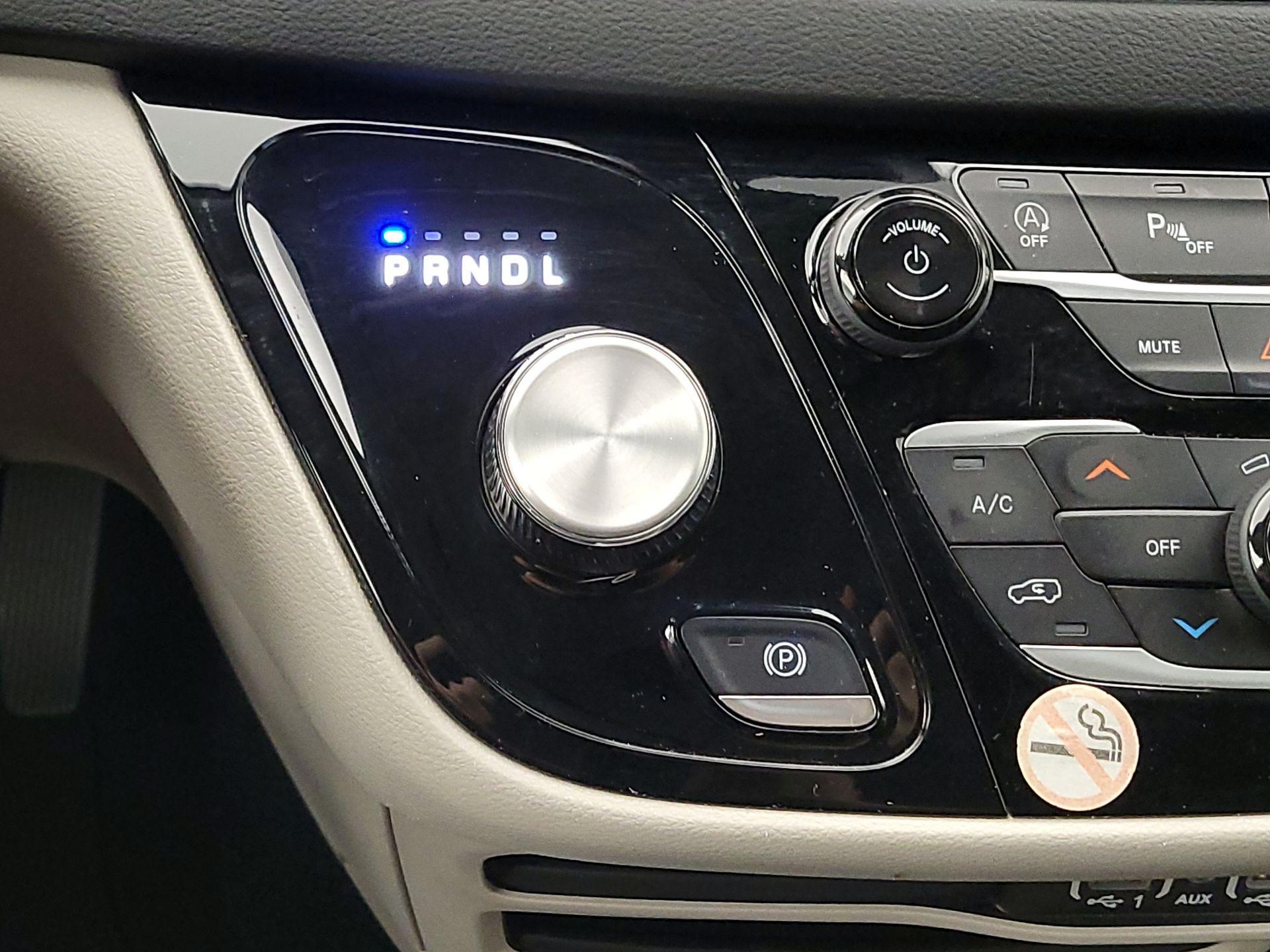 Thumbnail: 2023 Chrysler Pacifica - 17