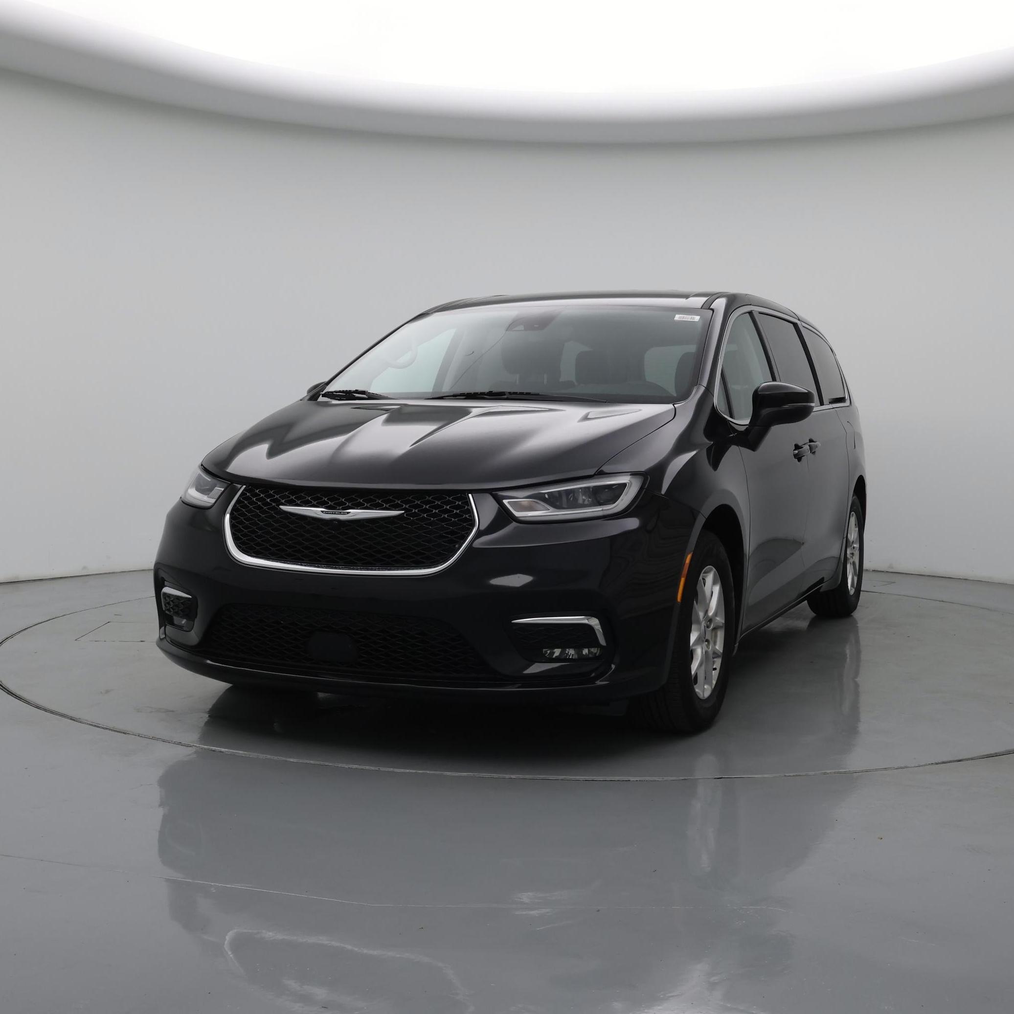 Thumbnail: 2023 Chrysler Pacifica - 4