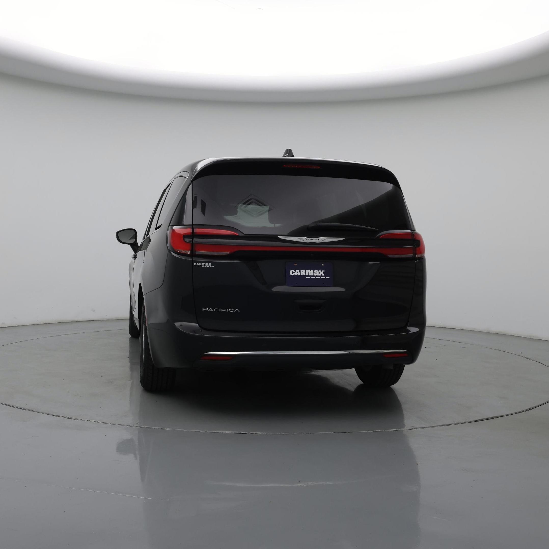 Thumbnail: 2023 Chrysler Pacifica - 6
