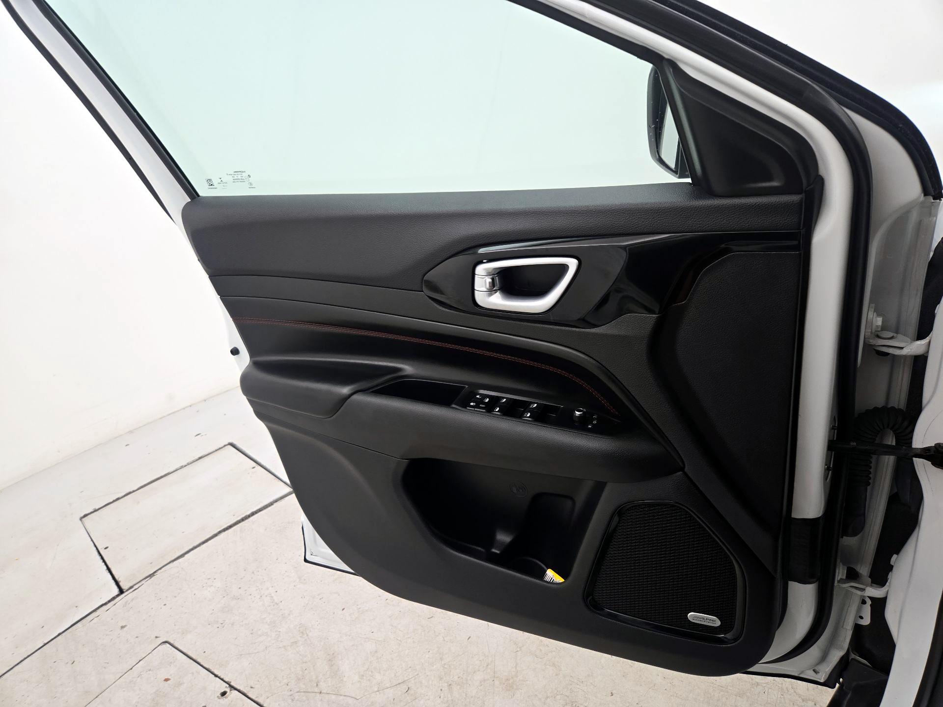 Thumbnail: 2022 Jeep Compass - 12