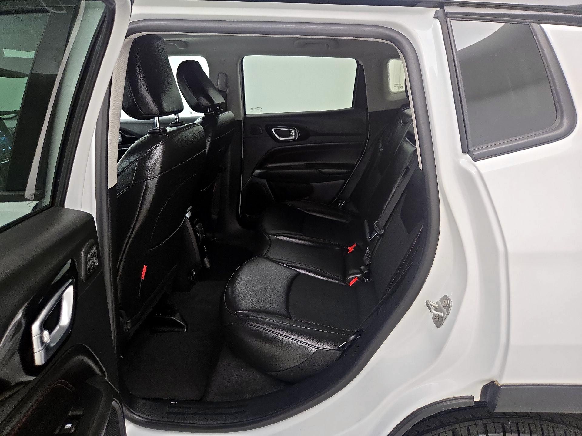 Thumbnail: 2022 Jeep Compass - 20