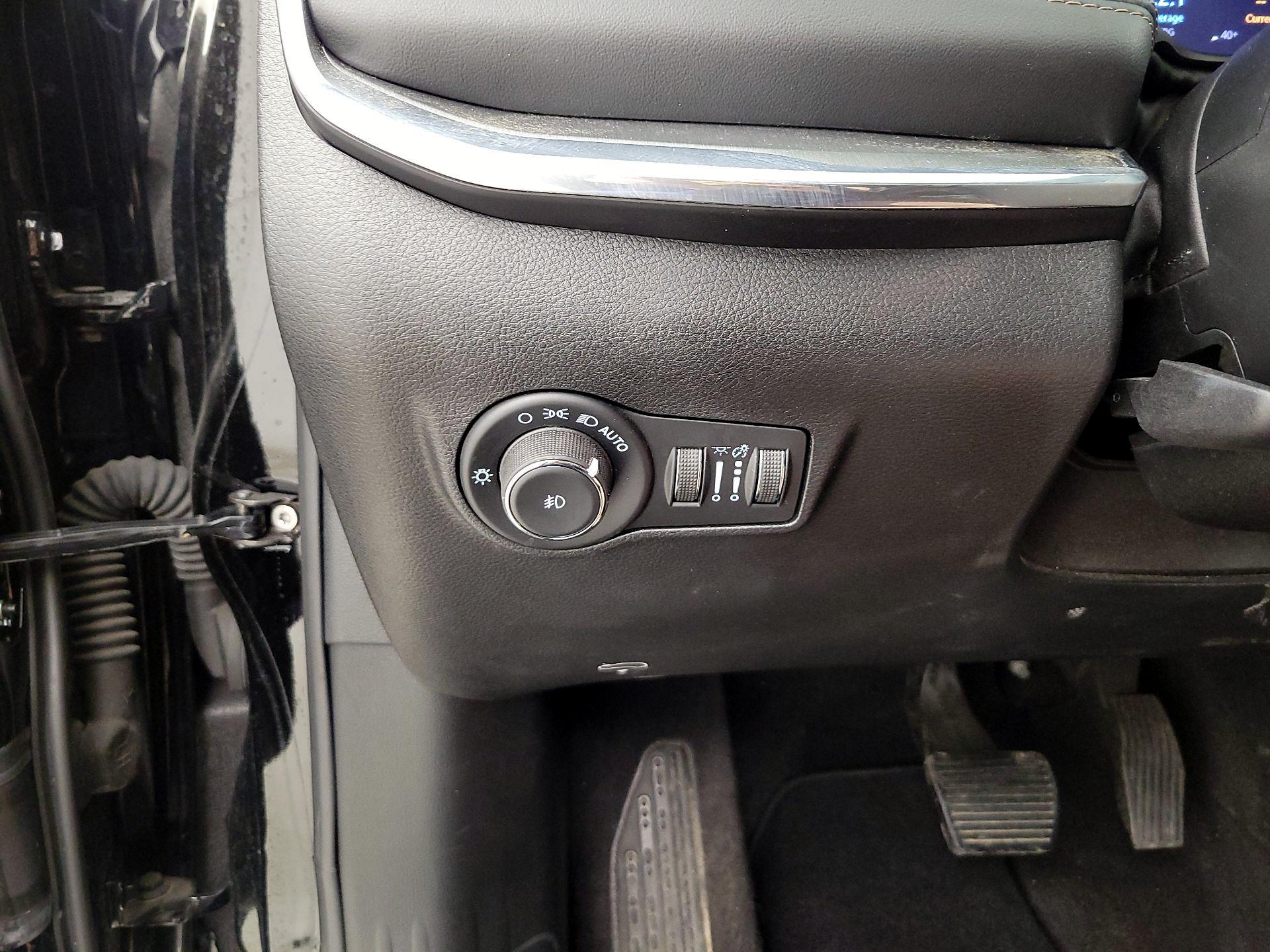 Thumbnail: 2023 Jeep Compass - 13