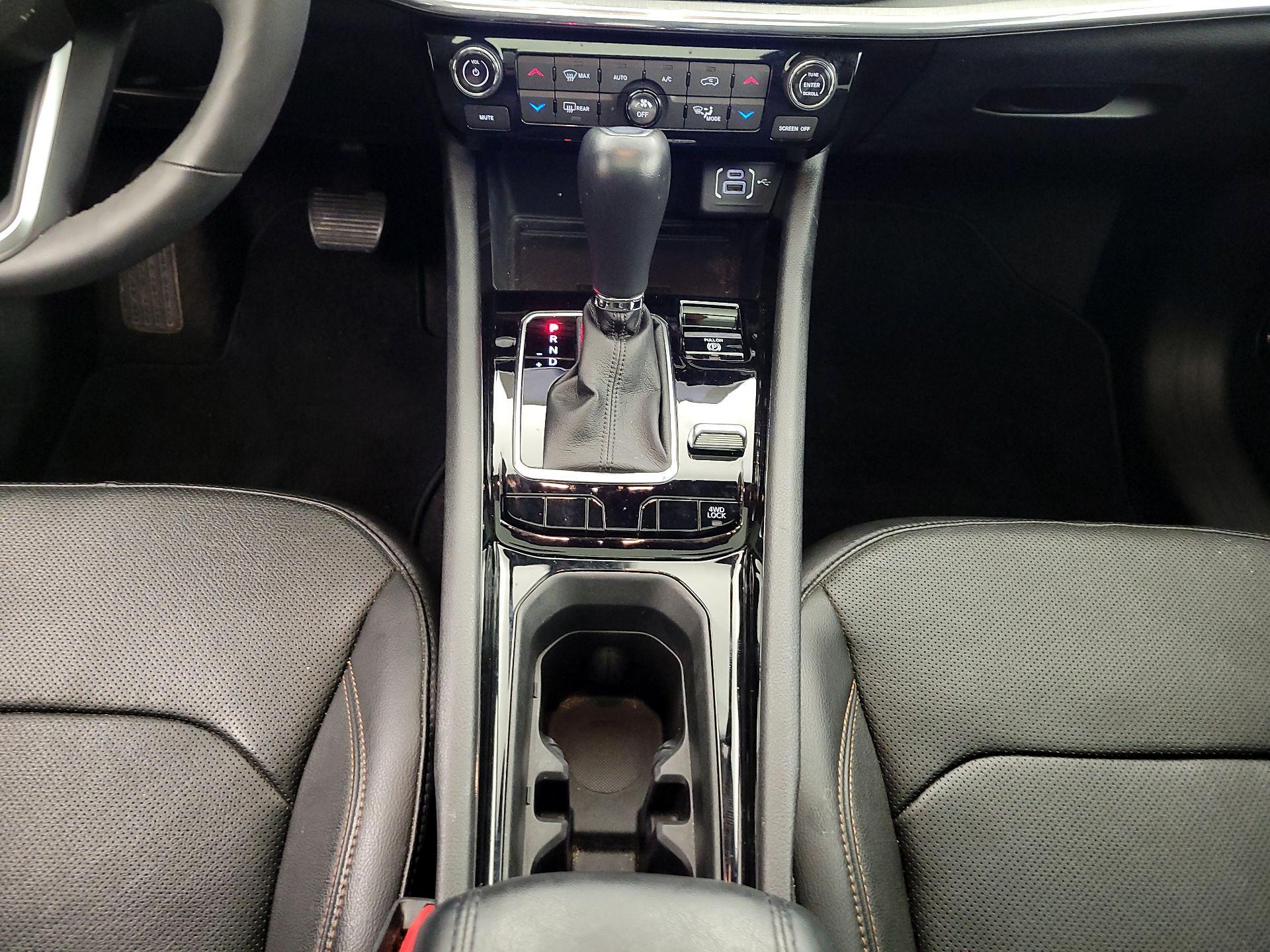 Thumbnail: 2023 Jeep Compass - 18