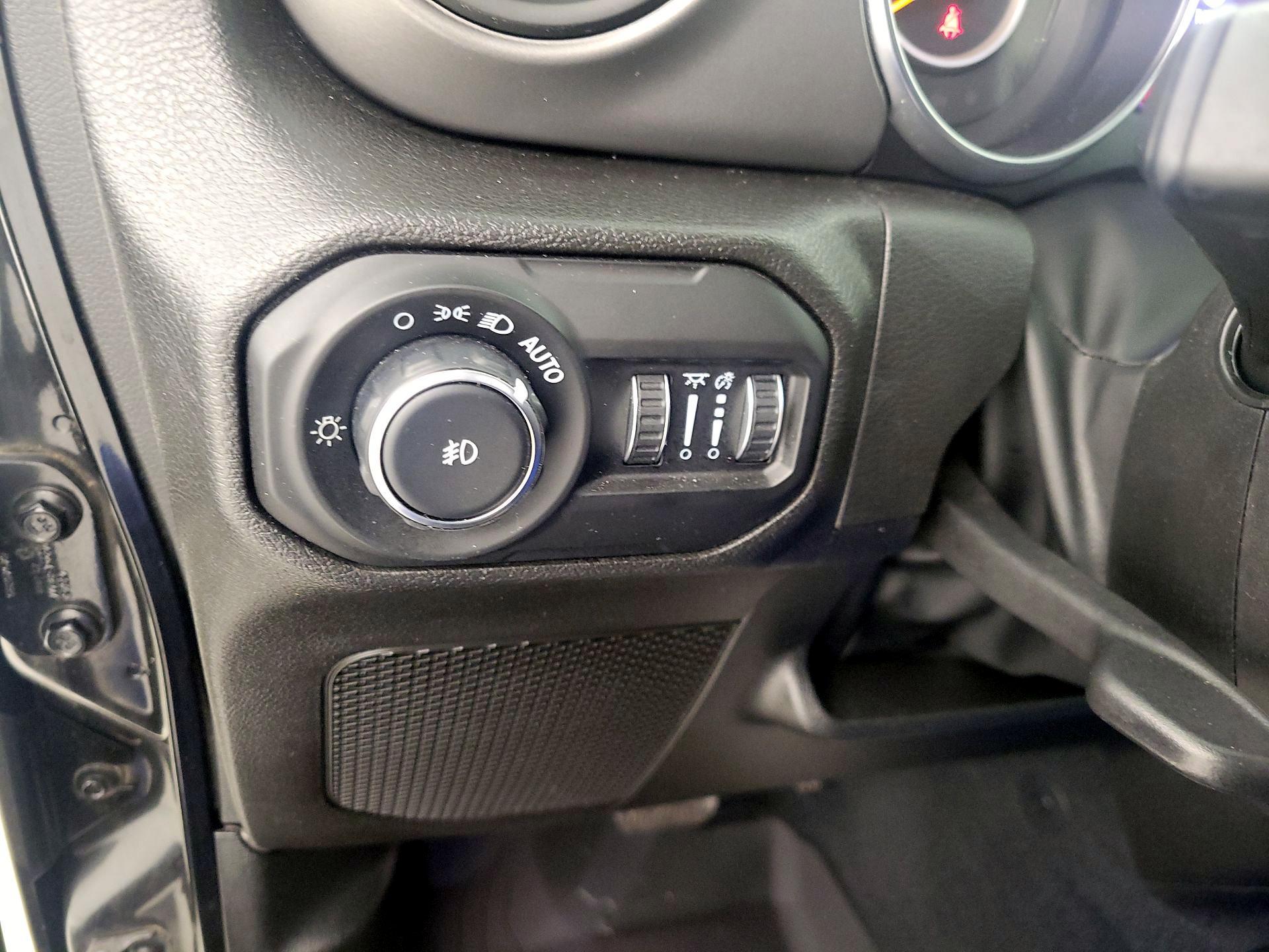 Thumbnail: 2022 Jeep Wrangler - 13