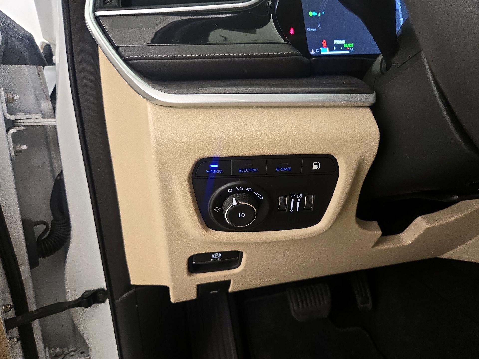 Thumbnail: 2023 Jeep Grand Cherokee - 13