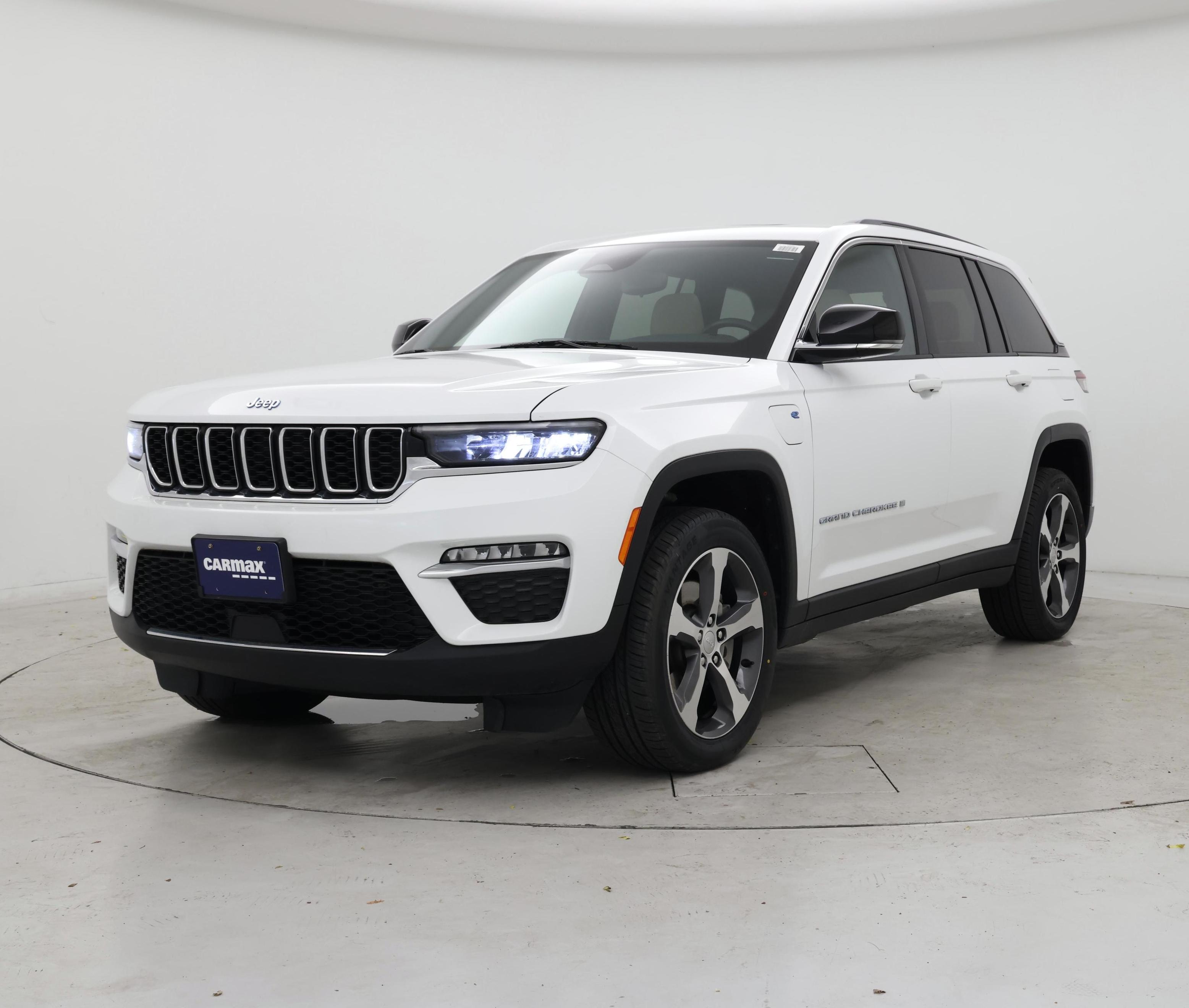 Thumbnail: 2023 Jeep Grand Cherokee - 4