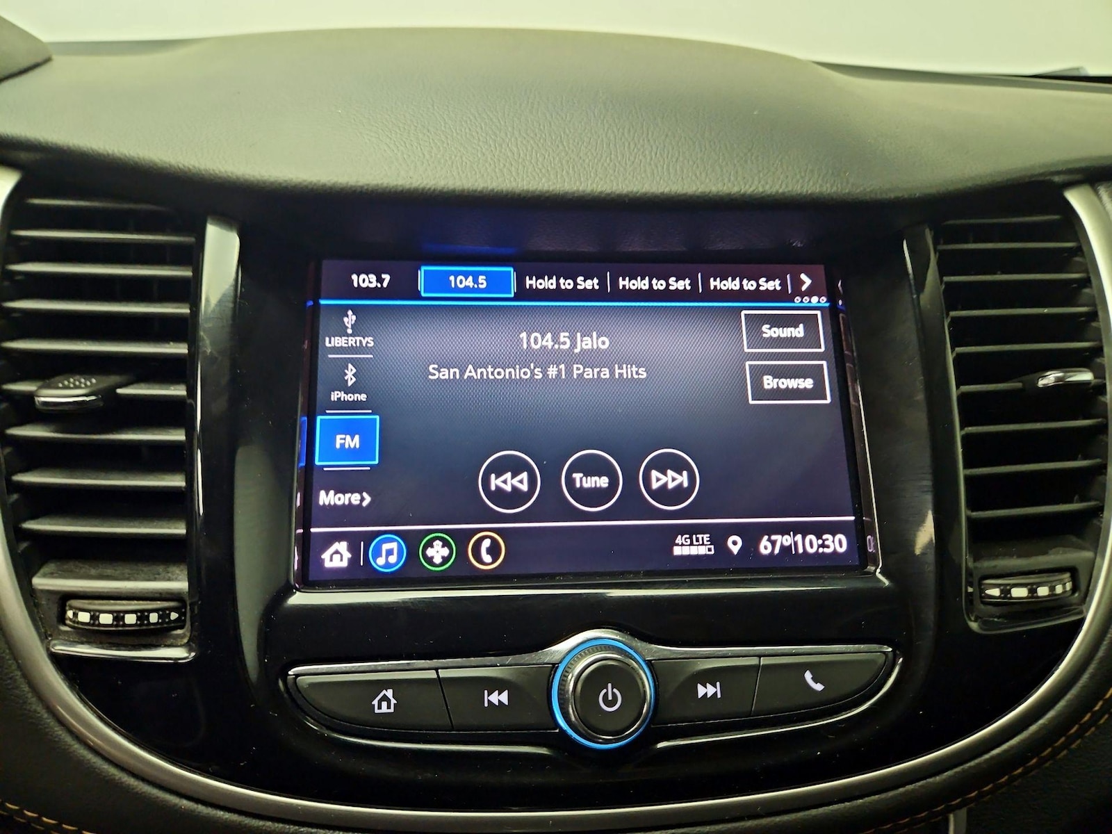 2022 Chevrolet Trax LT - Photo 16