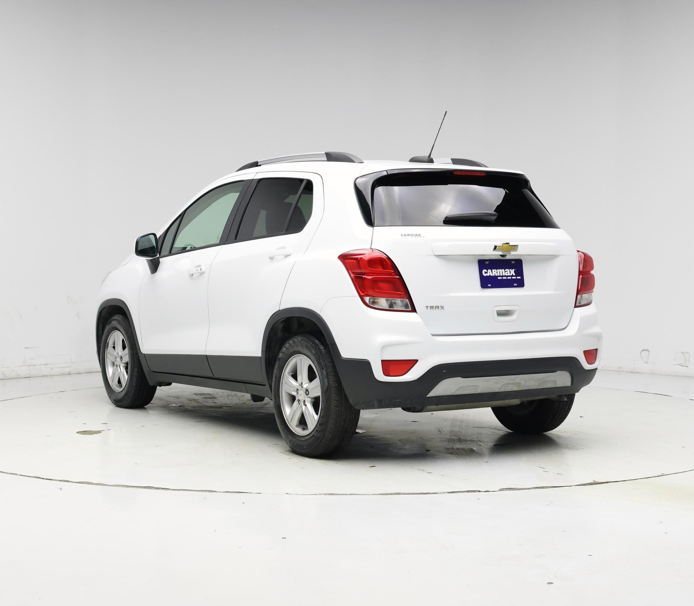 Thumbnail: 2022 Chevrolet Trax - 2