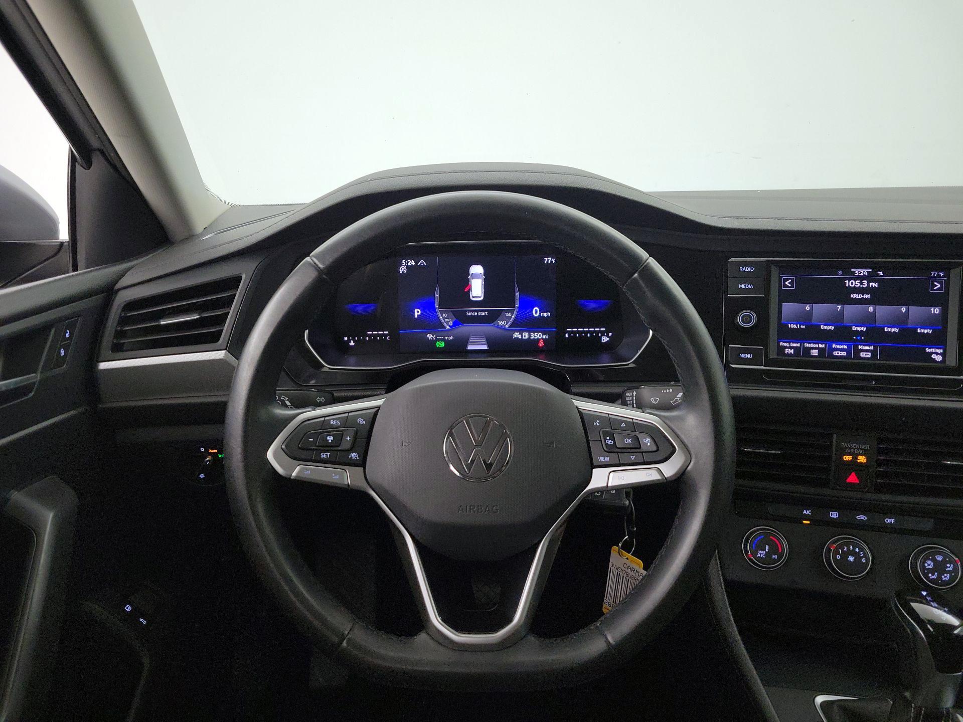 Thumbnail: 2024 Volkswagen Jetta - 10