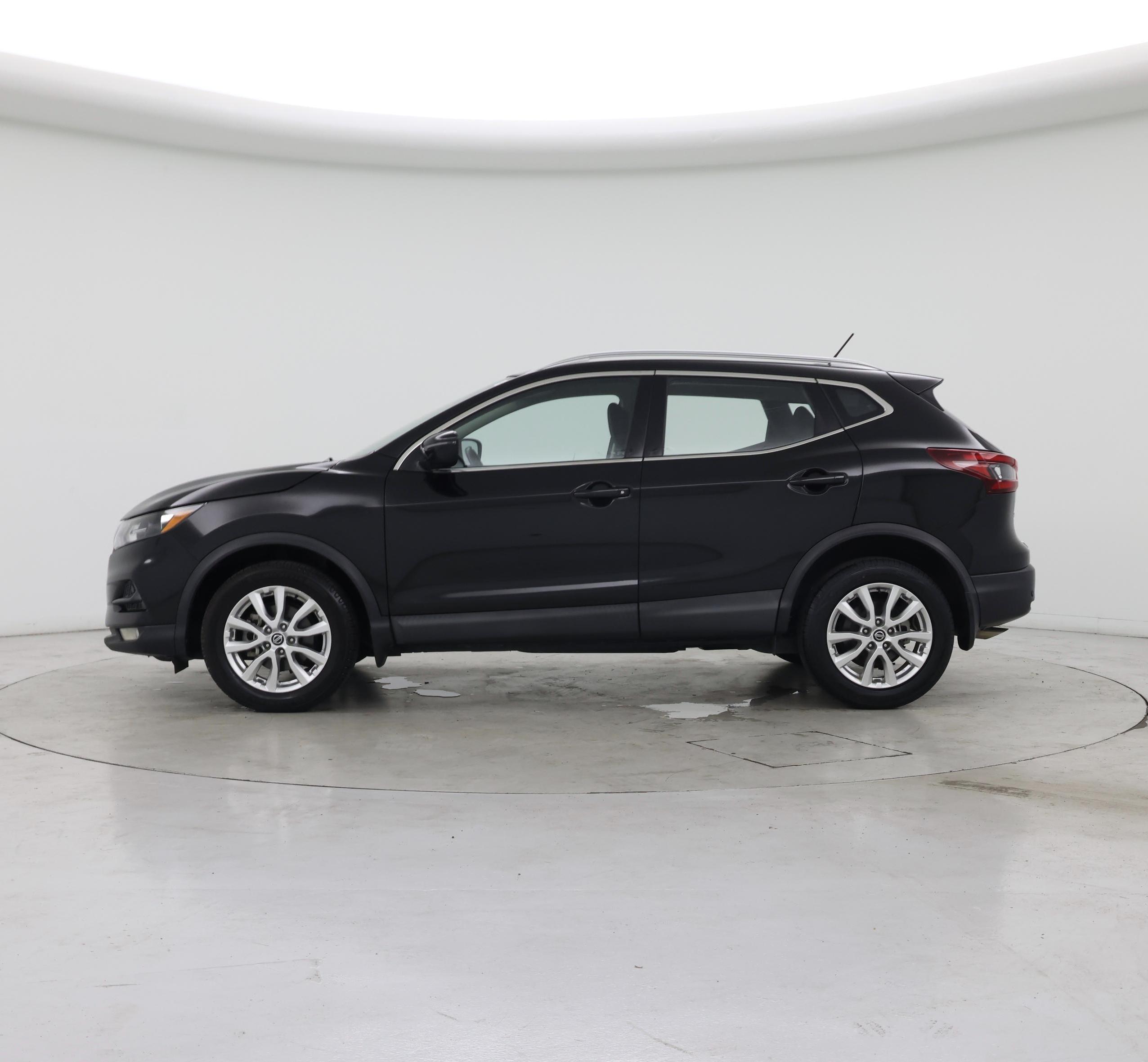 Thumbnail: 2021 Nissan Rogue Sport - 3