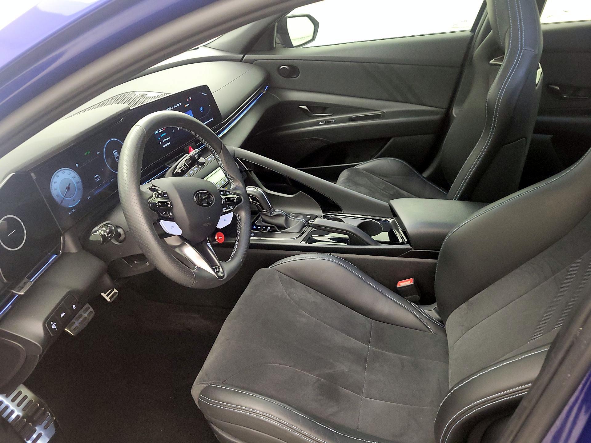 Thumbnail: 2022 Hyundai Elantra - 11