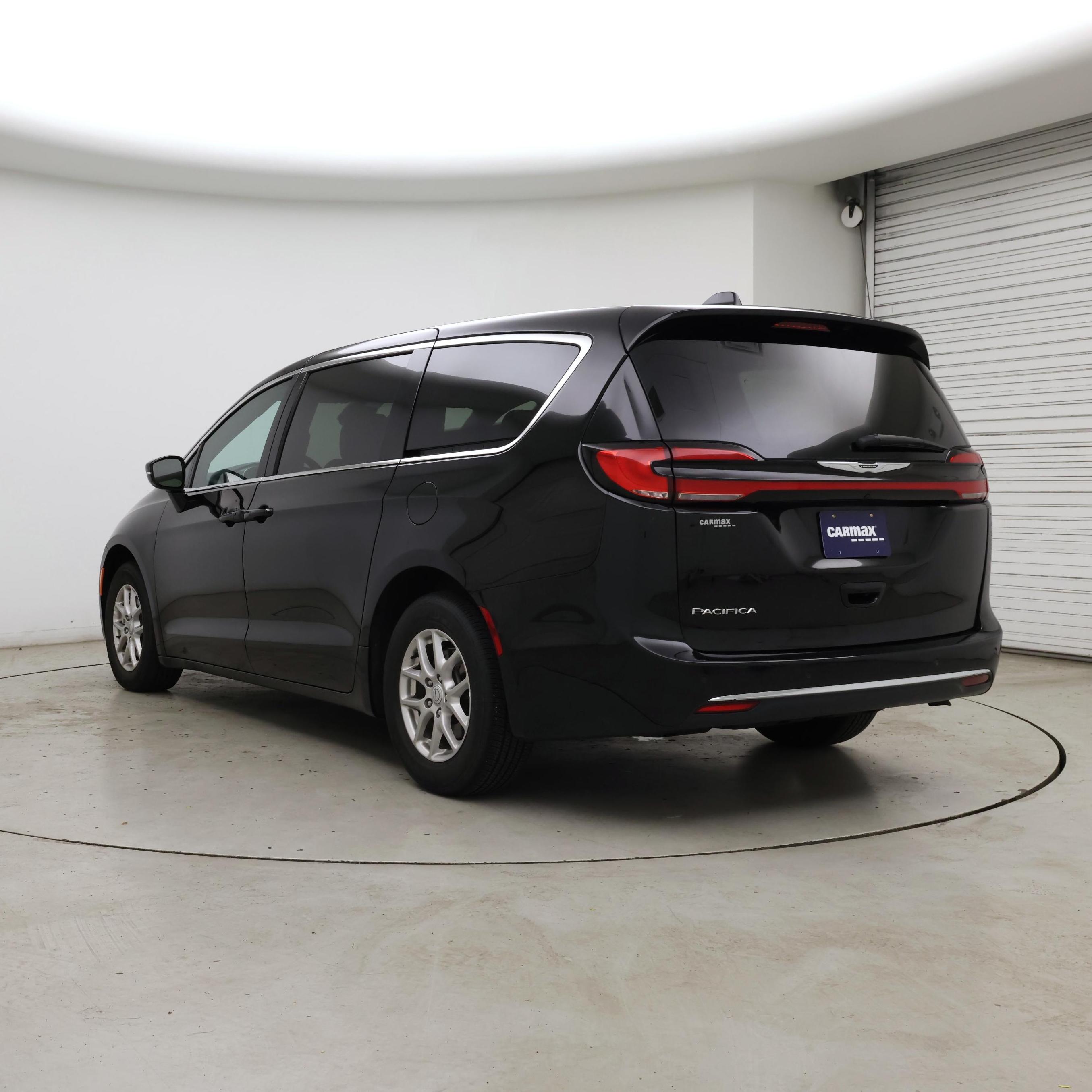 Thumbnail: 2025 Chrysler Pacifica - 2
