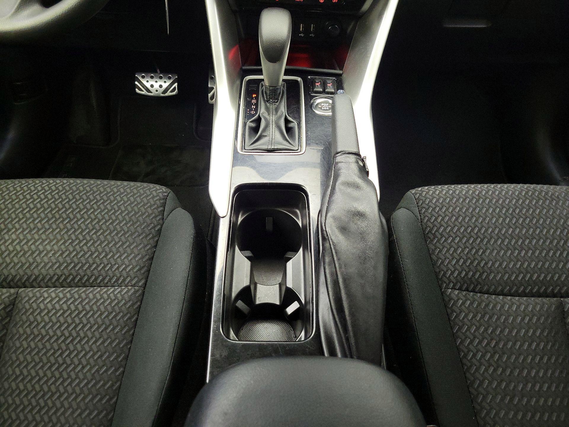 Thumbnail: 2022 Mitsubishi Eclipse Cross - 17