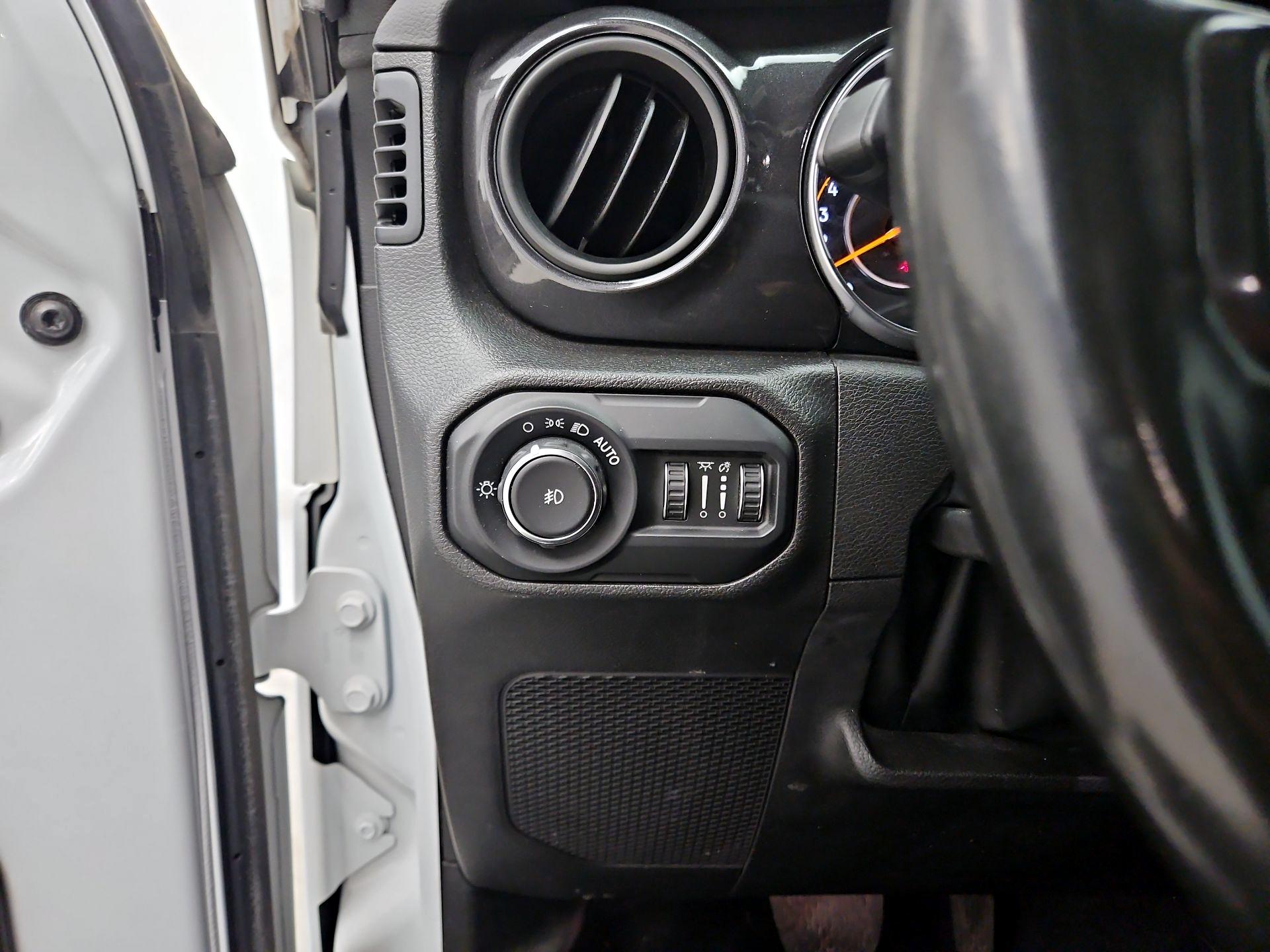 Thumbnail: 2022 Jeep Wrangler - 13