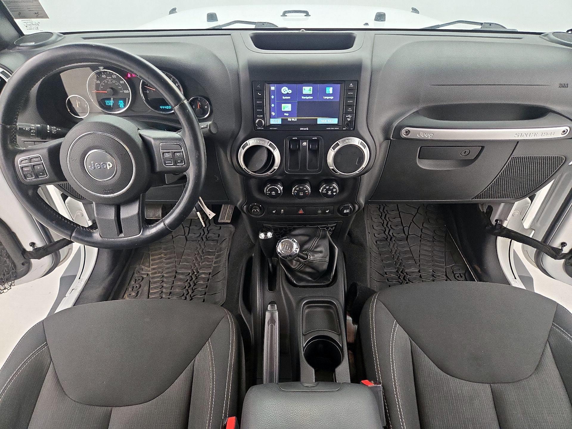 Thumbnail: 2015 Jeep Wrangler - 9