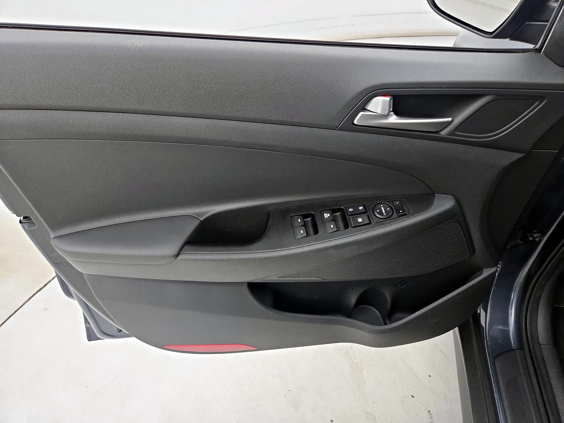 Thumbnail: 2019 Hyundai Tucson - 12