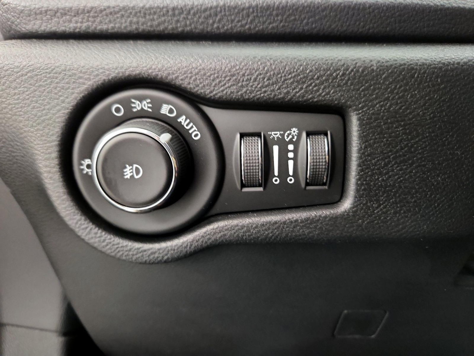 2018 Chrysler Pacifica Limited - Photo 14