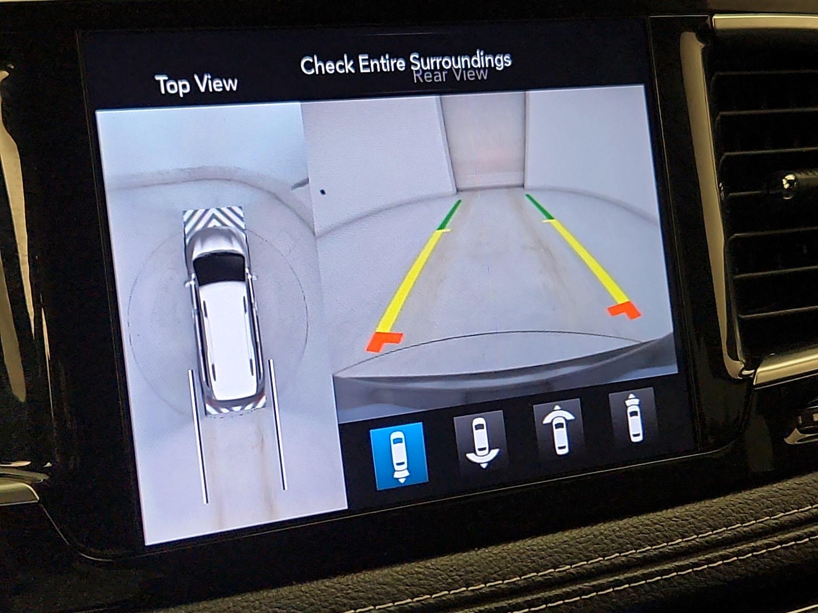 2018 Chrysler Pacifica Limited - Photo 16