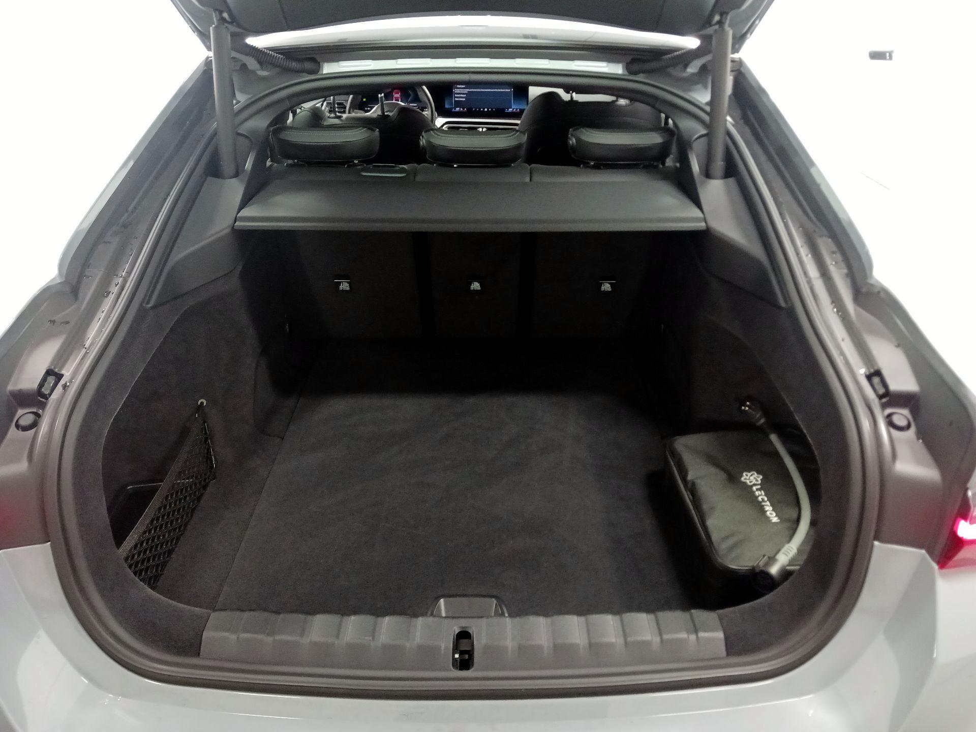 Thumbnail: 2024 BMW i4 - 18