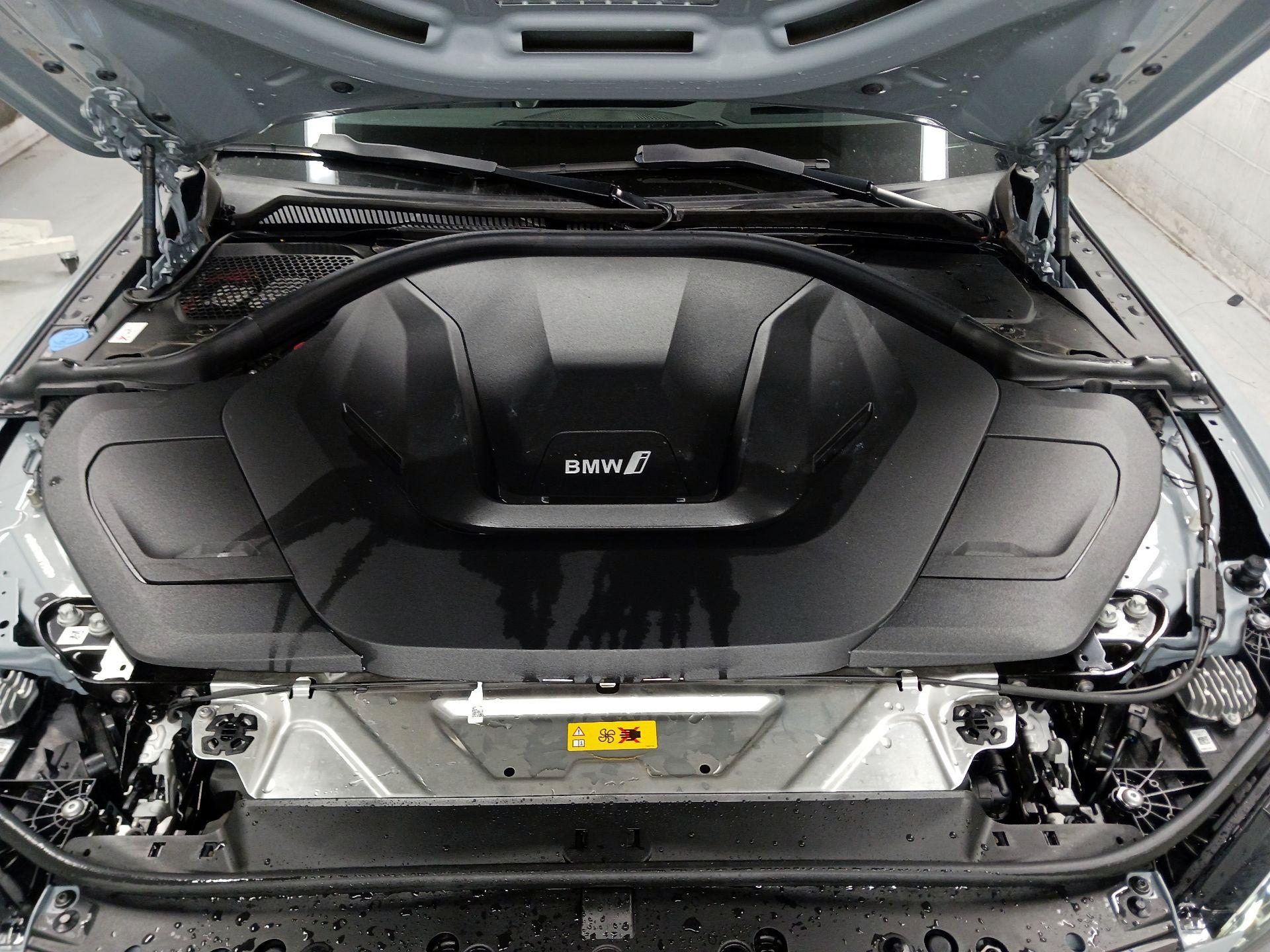 Thumbnail: 2024 BMW i4 - 19