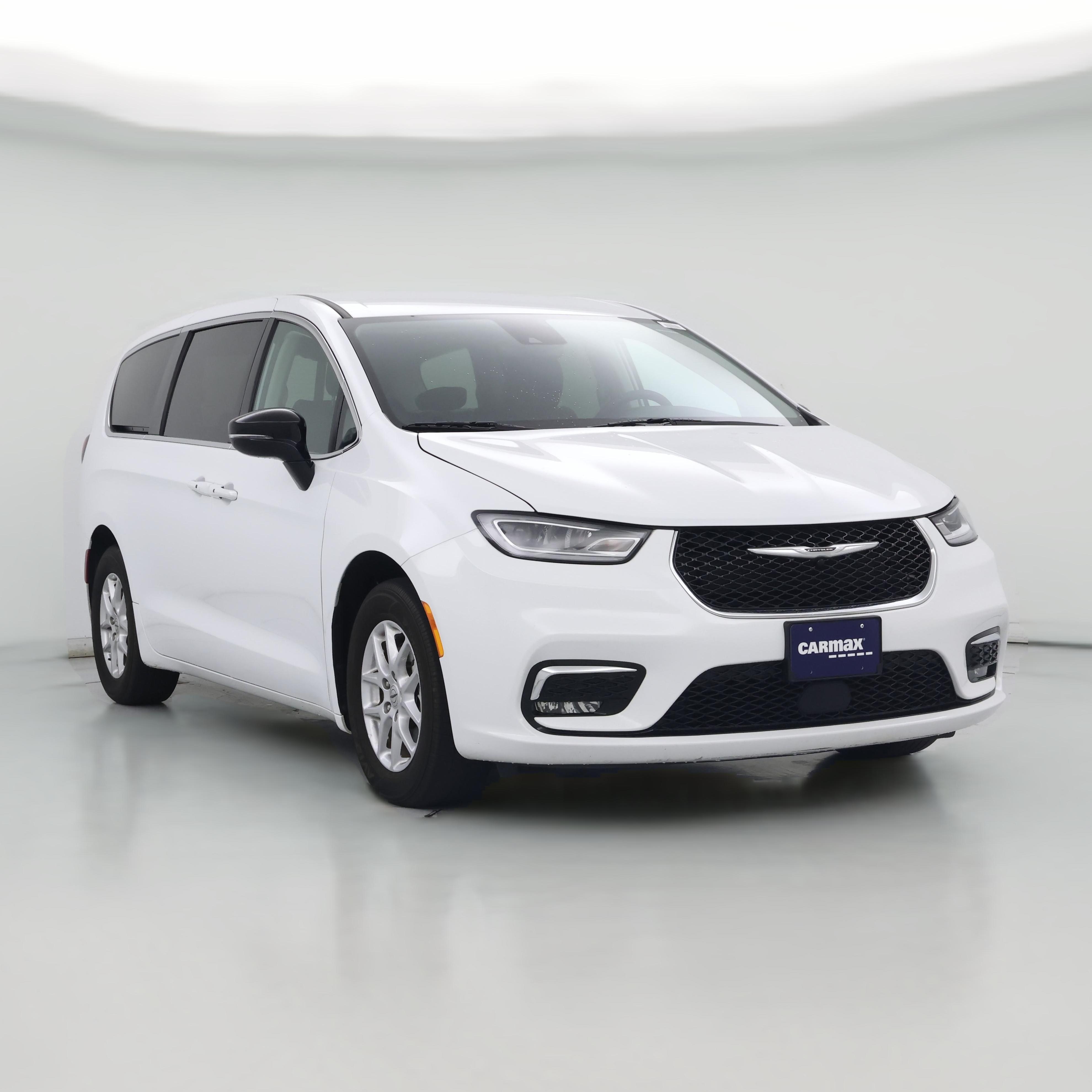 Thumbnail: 2024 Chrysler Pacifica - 1