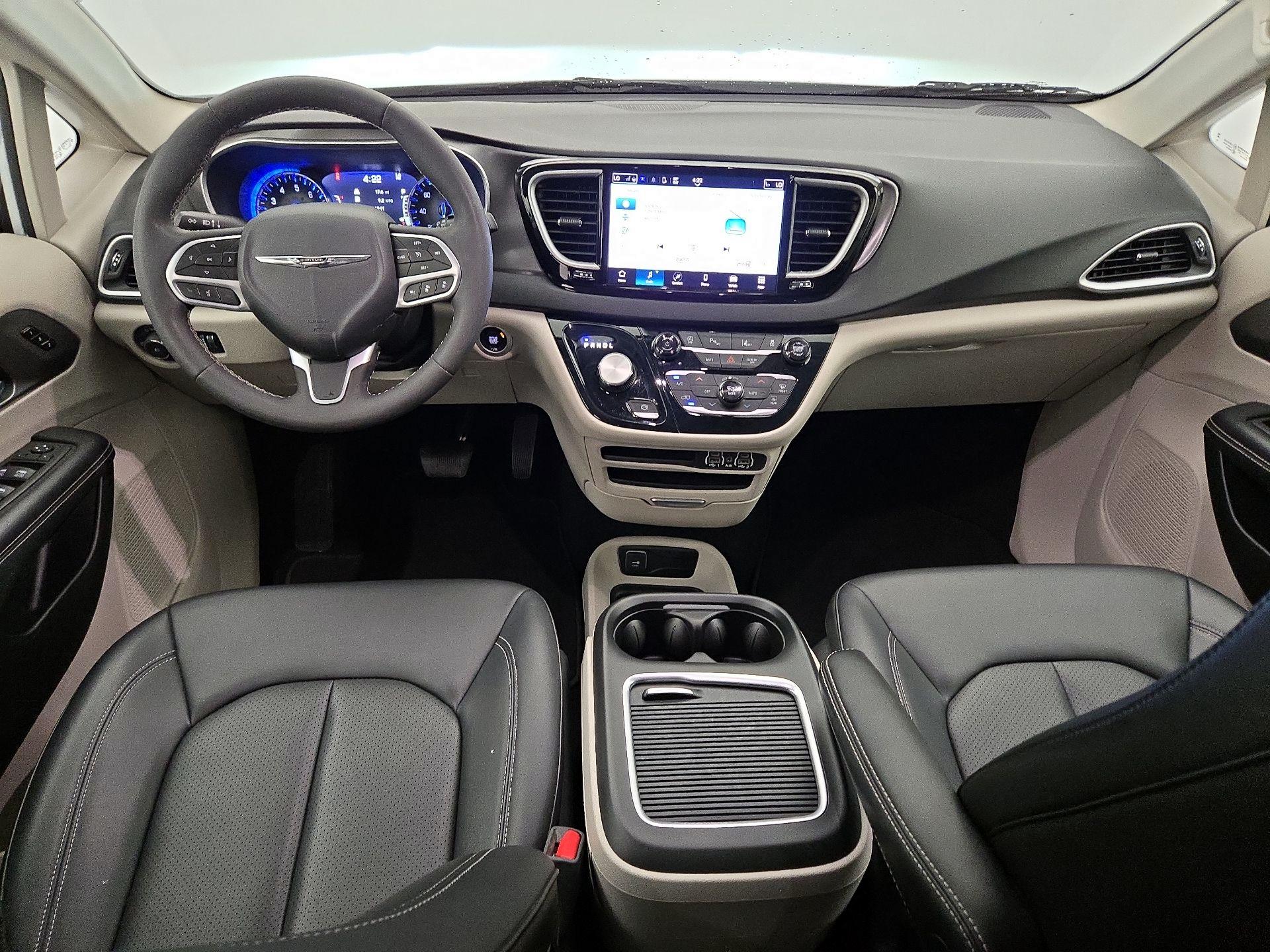 Thumbnail: 2024 Chrysler Pacifica - 9