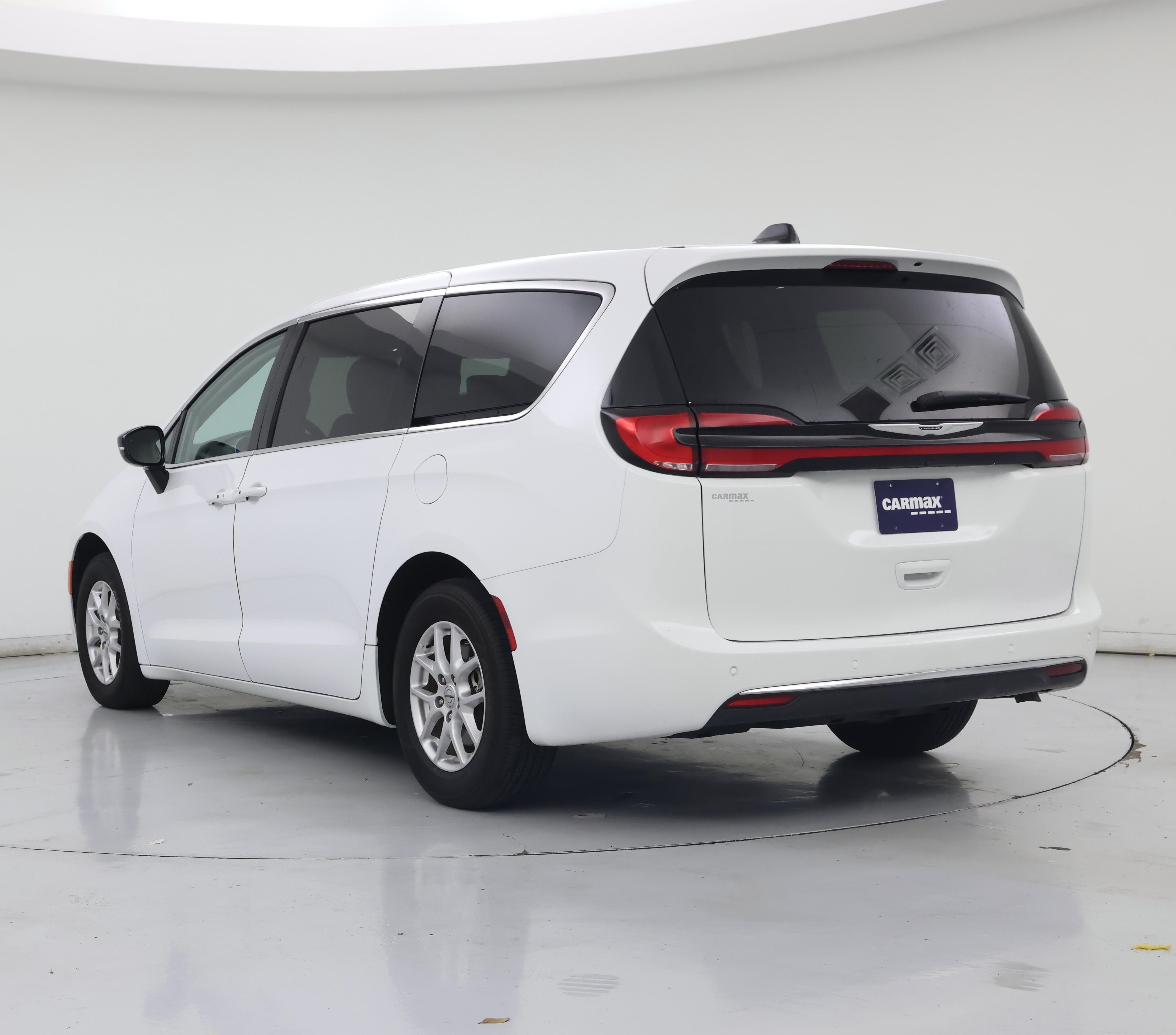 Thumbnail: 2024 Chrysler Pacifica - 2