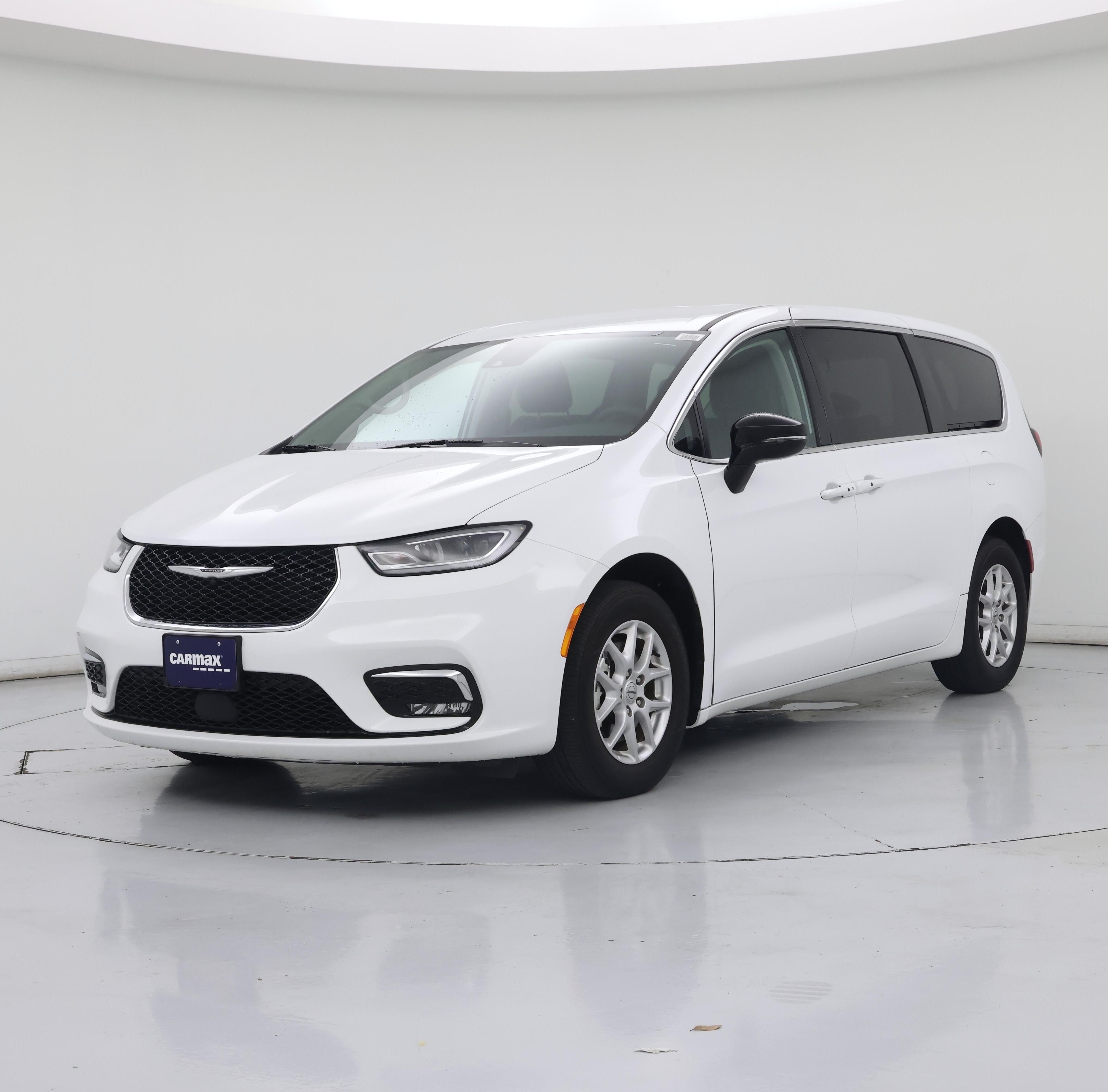 Thumbnail: 2024 Chrysler Pacifica - 4