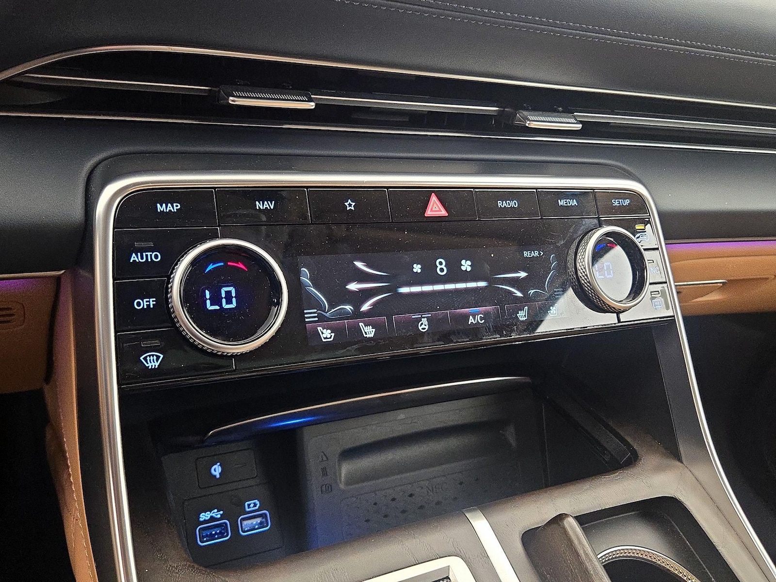 2024 GENESIS GV80 - Photo 18