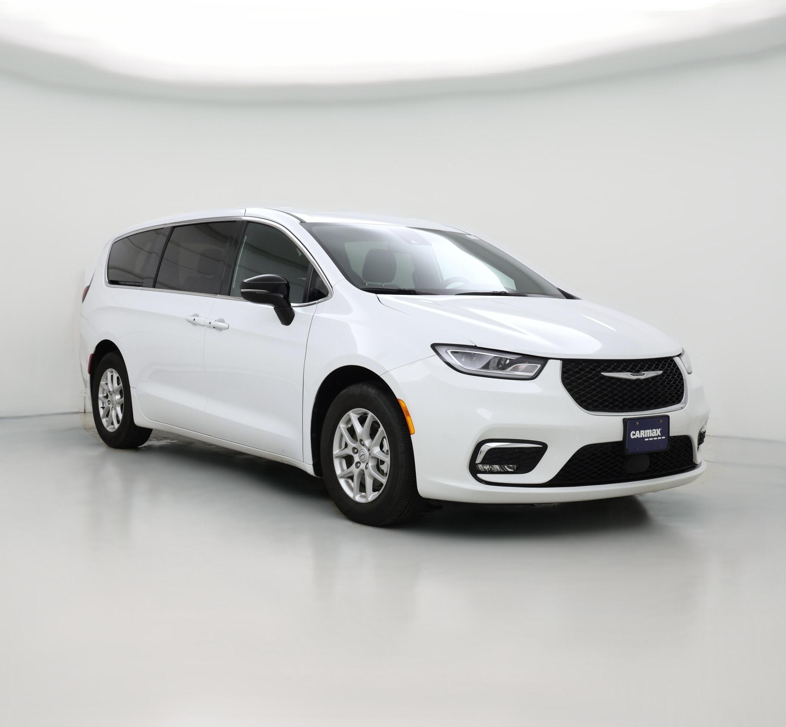 Thumbnail: 2025 Chrysler Pacifica - 1