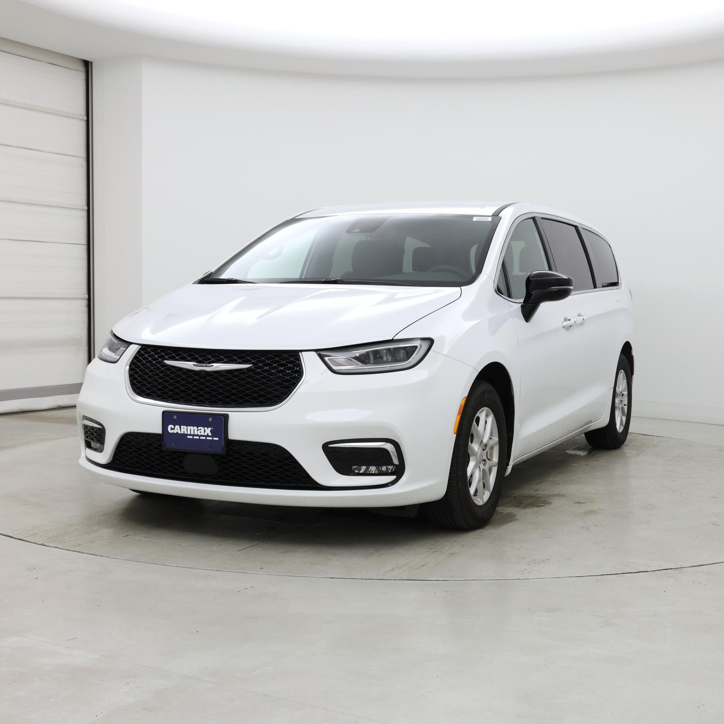 Thumbnail: 2025 Chrysler Pacifica - 4