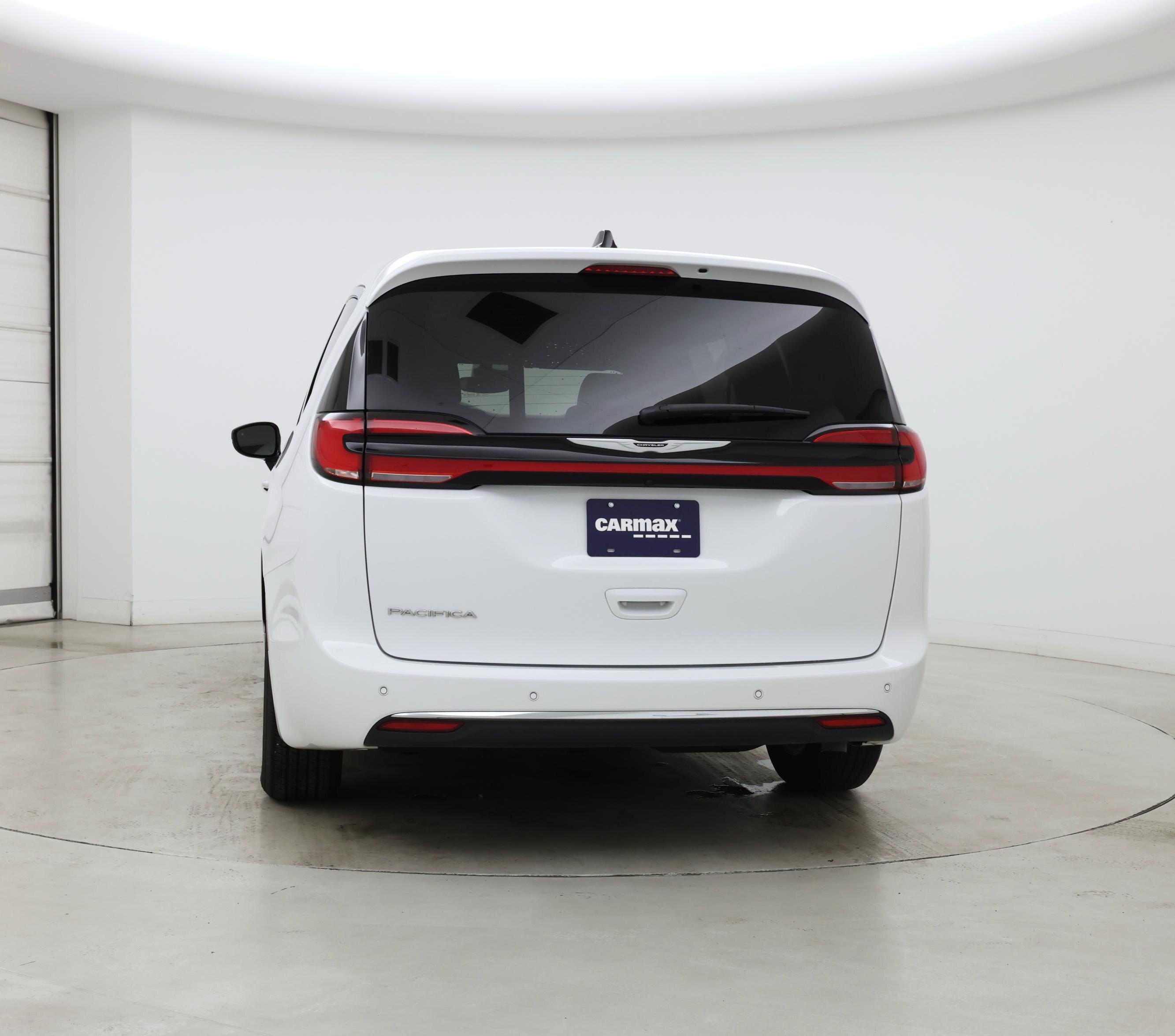 Thumbnail: 2025 Chrysler Pacifica - 6