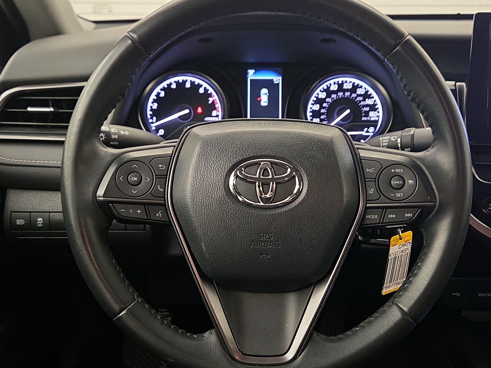 Thumbnail: 2023 Toyota Camry - 10