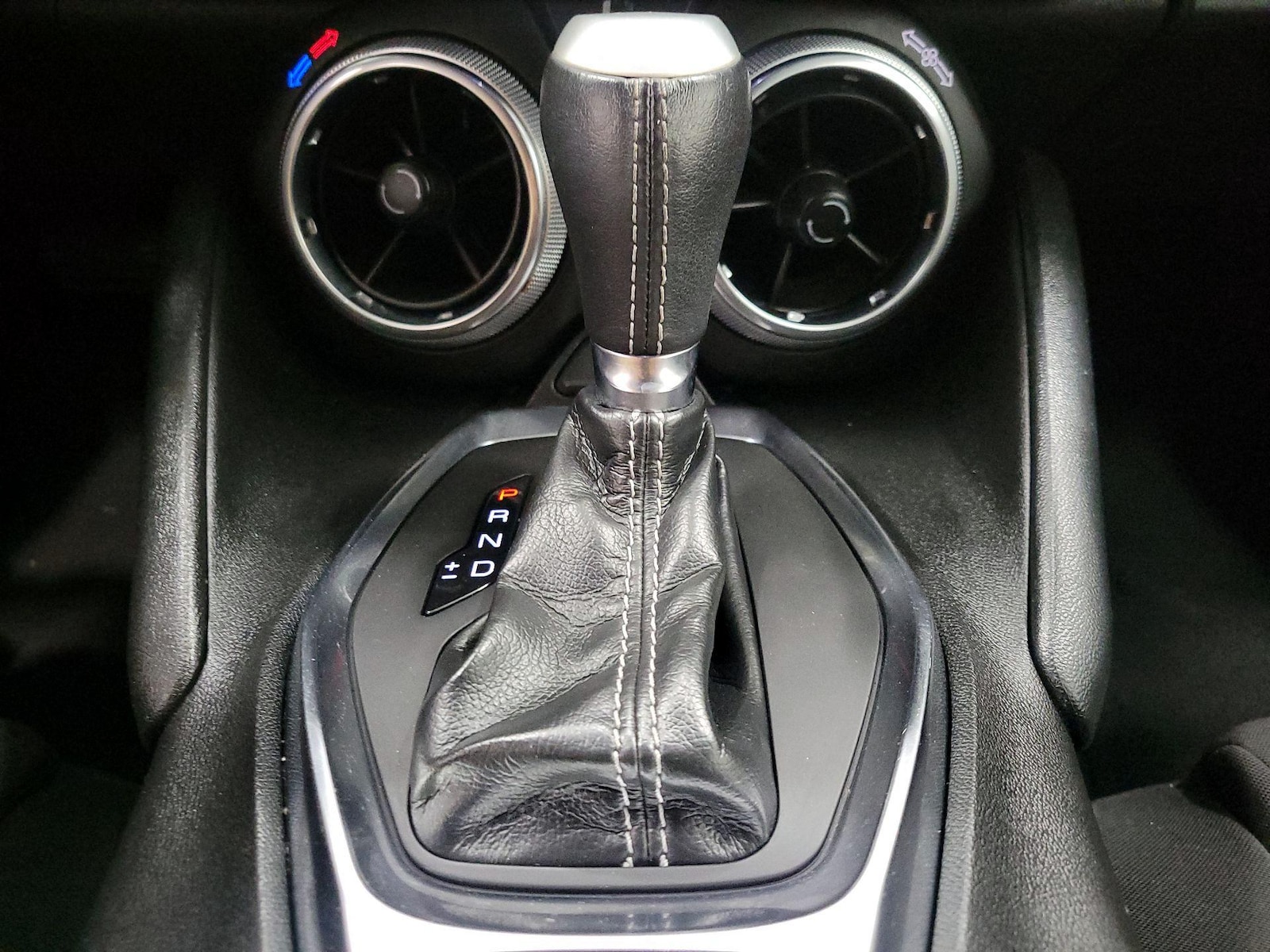2023 Chevrolet Camaro 1LT - Photo 17